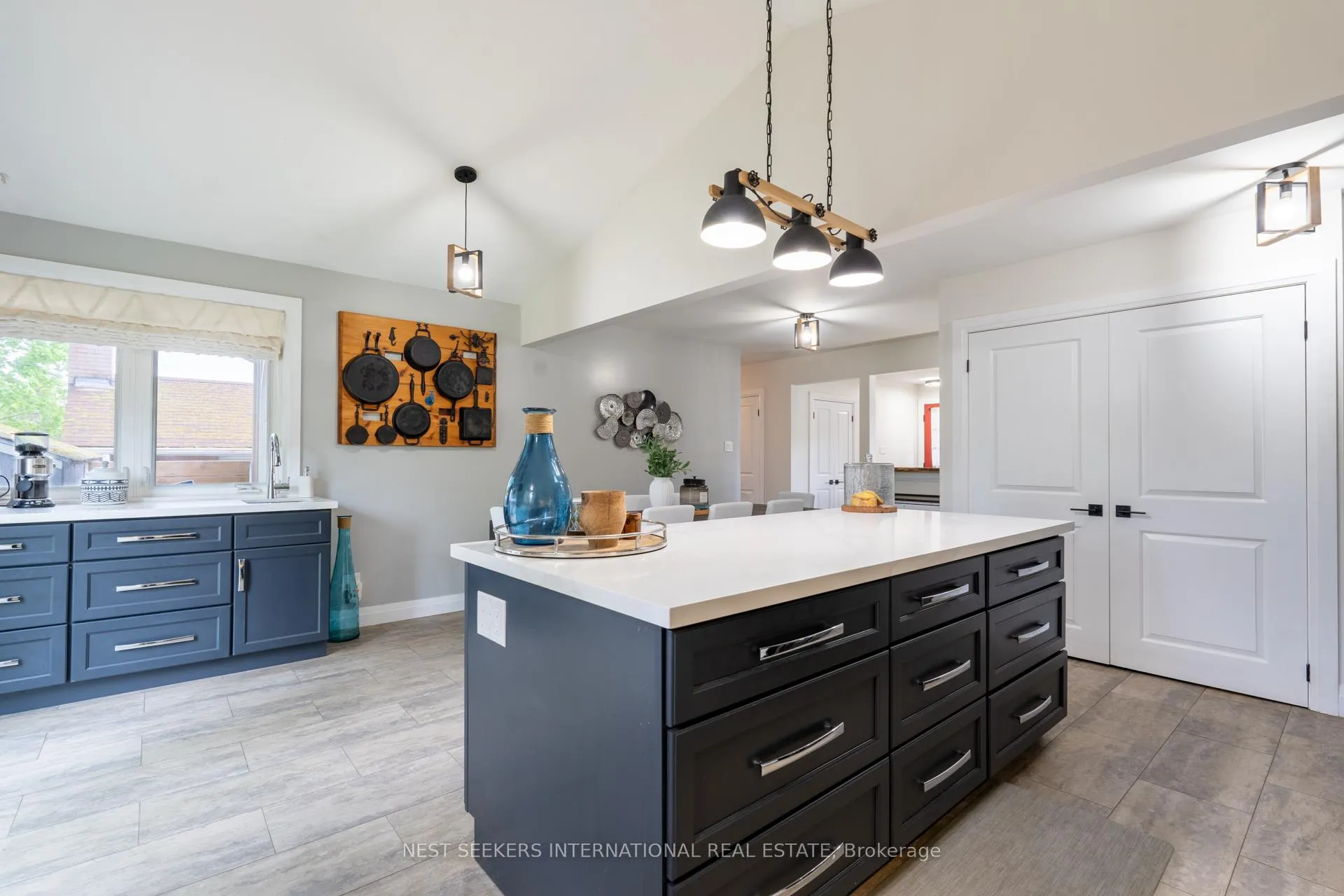 Photo 13 of 20 Lay Street, Barrie, Wellington — HOMEH