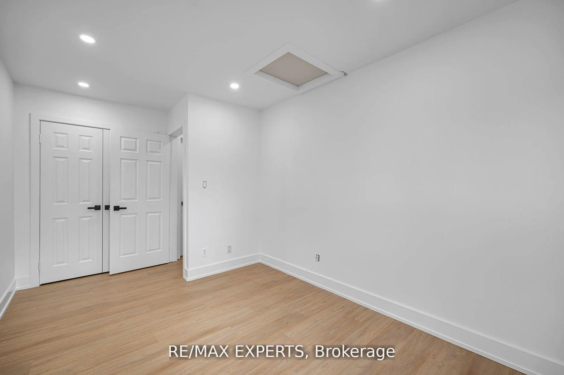 Photo 18 of 1004 Robinson Street, Innisfil, Lefroy — HOMEH