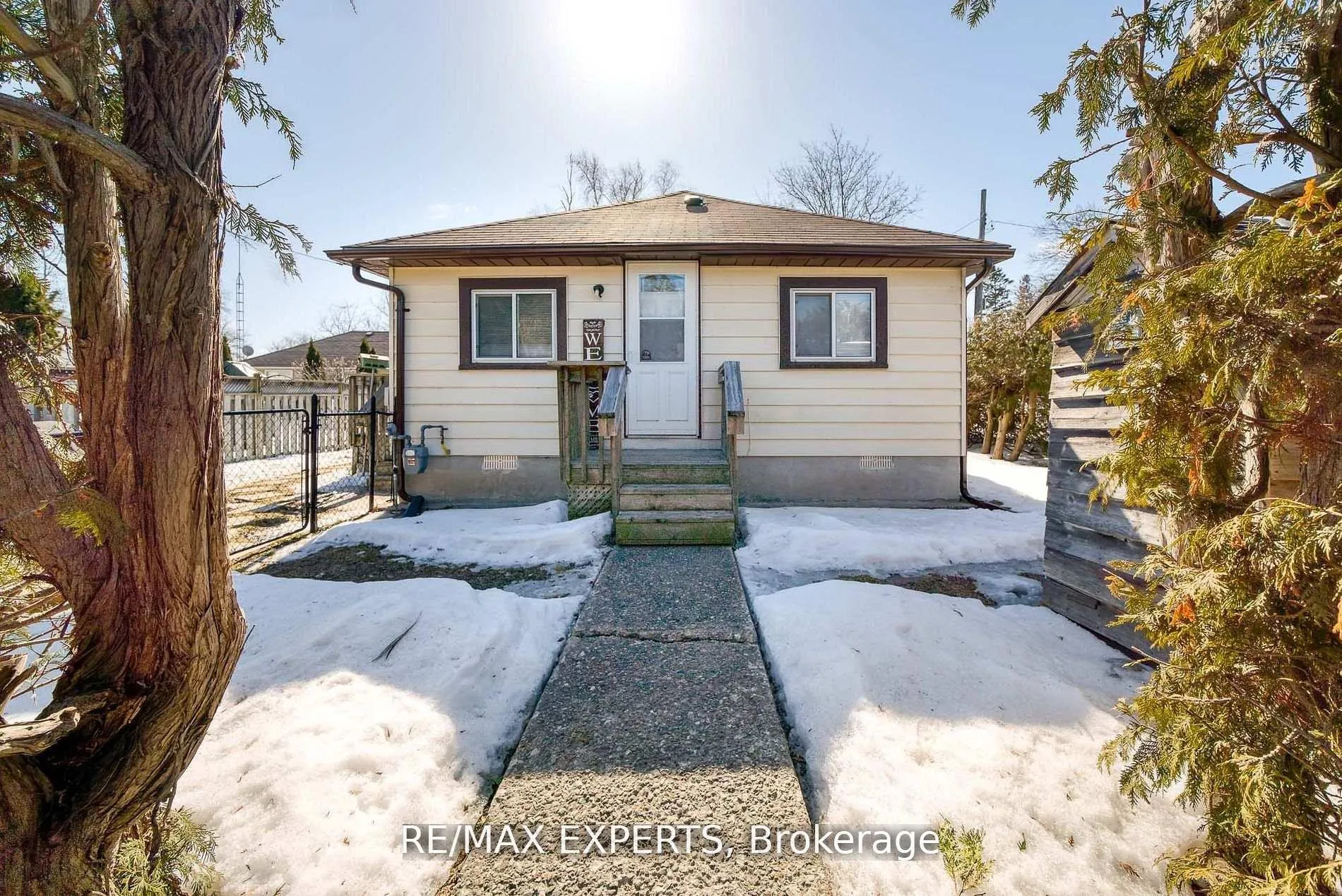 Photo 28 of 1004 Robinson Street, Innisfil, Lefroy — HOMEH