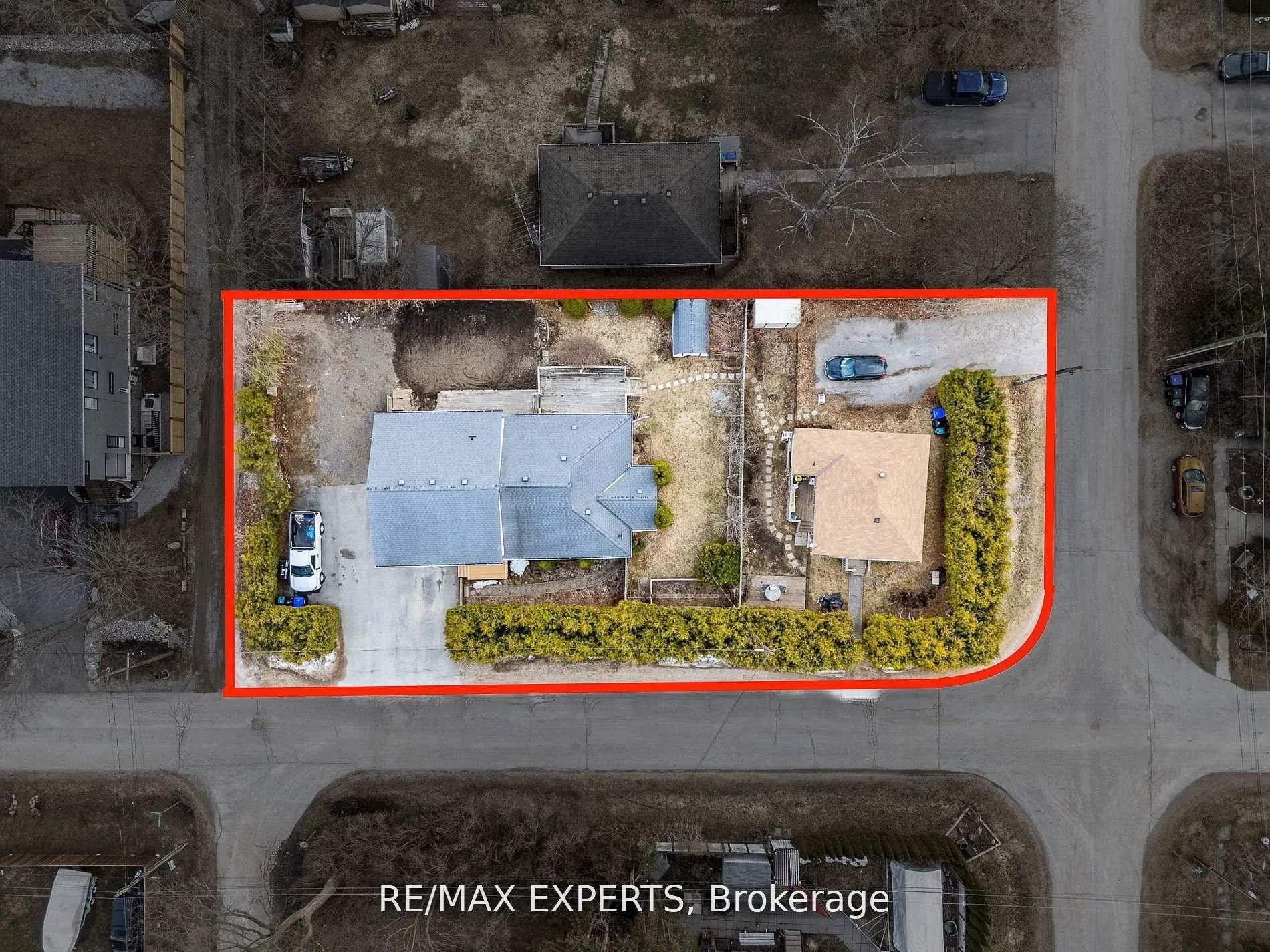 Photo 41 of 1004 Robinson Street, Innisfil, Lefroy — HOMEH