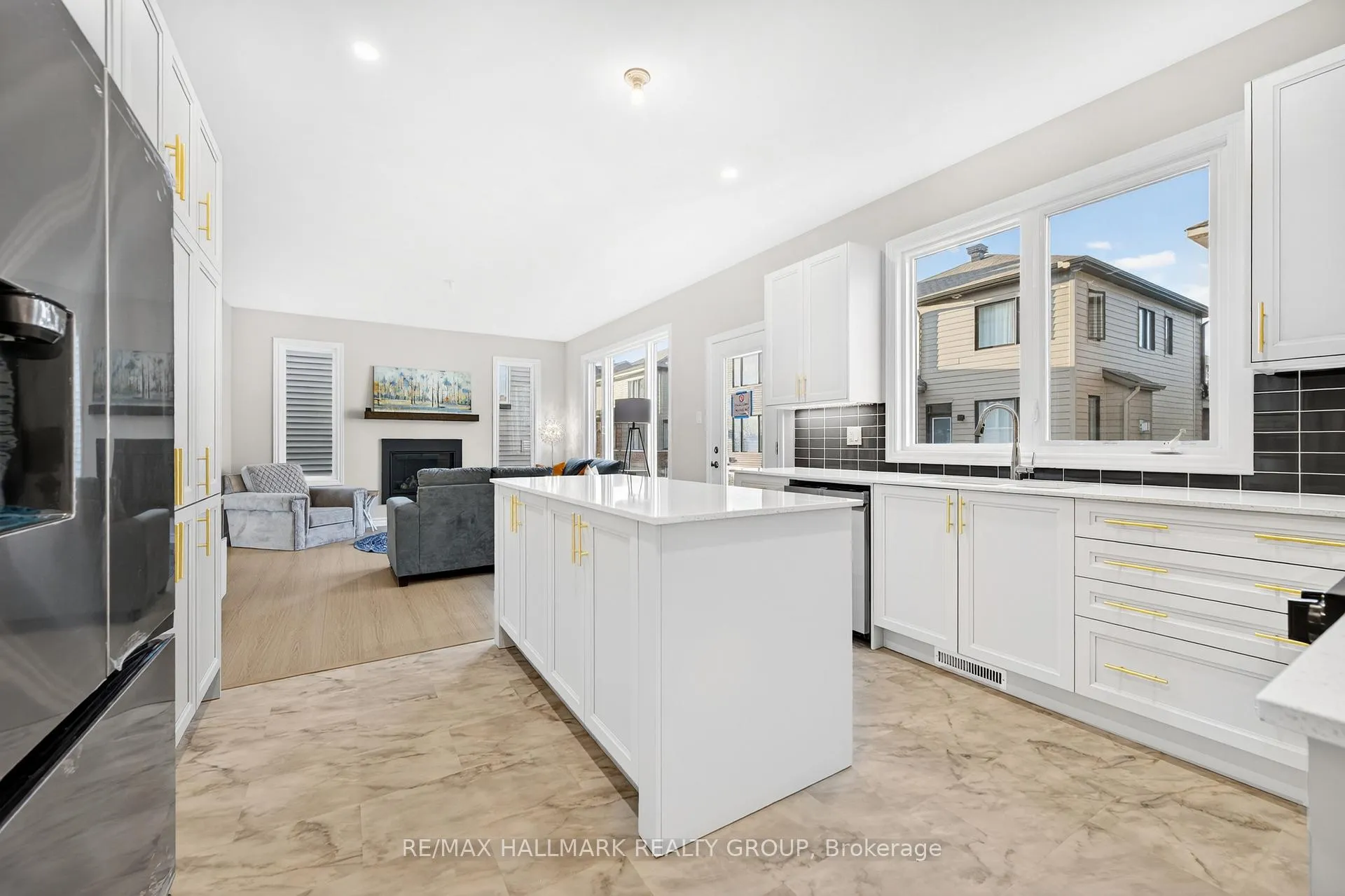 Photo 10 of 258 Sapling Grove, Ottawa, Barrhaven - Heritage Park — HOMEH