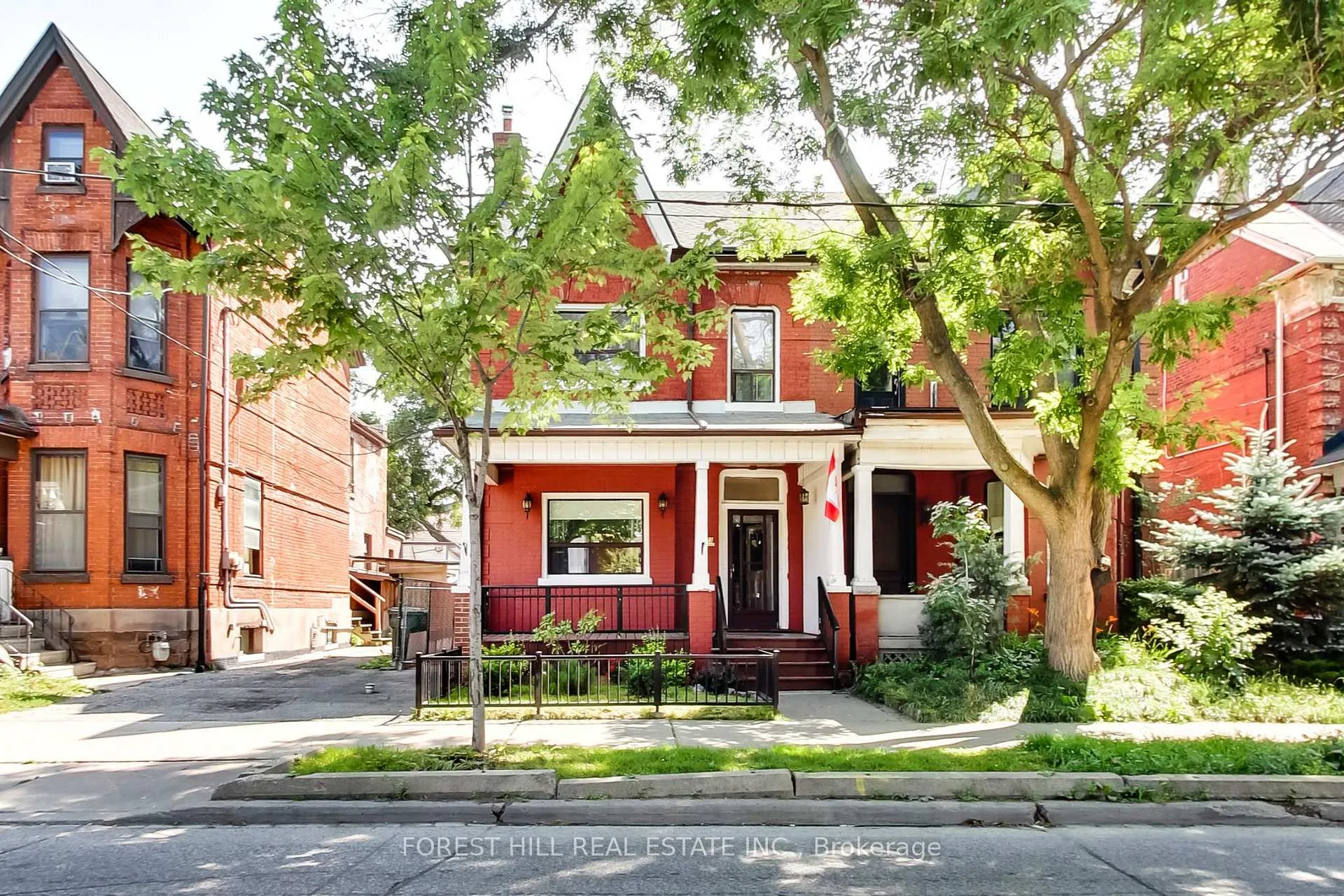 Front of 23 Lansdowne Avenue