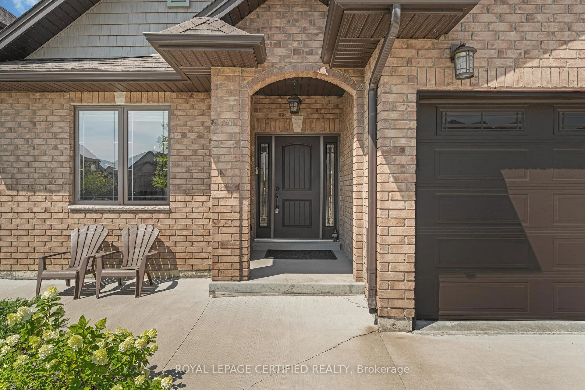 Photo 3 of 190 Spring Street, Lakeshore — HOMEH