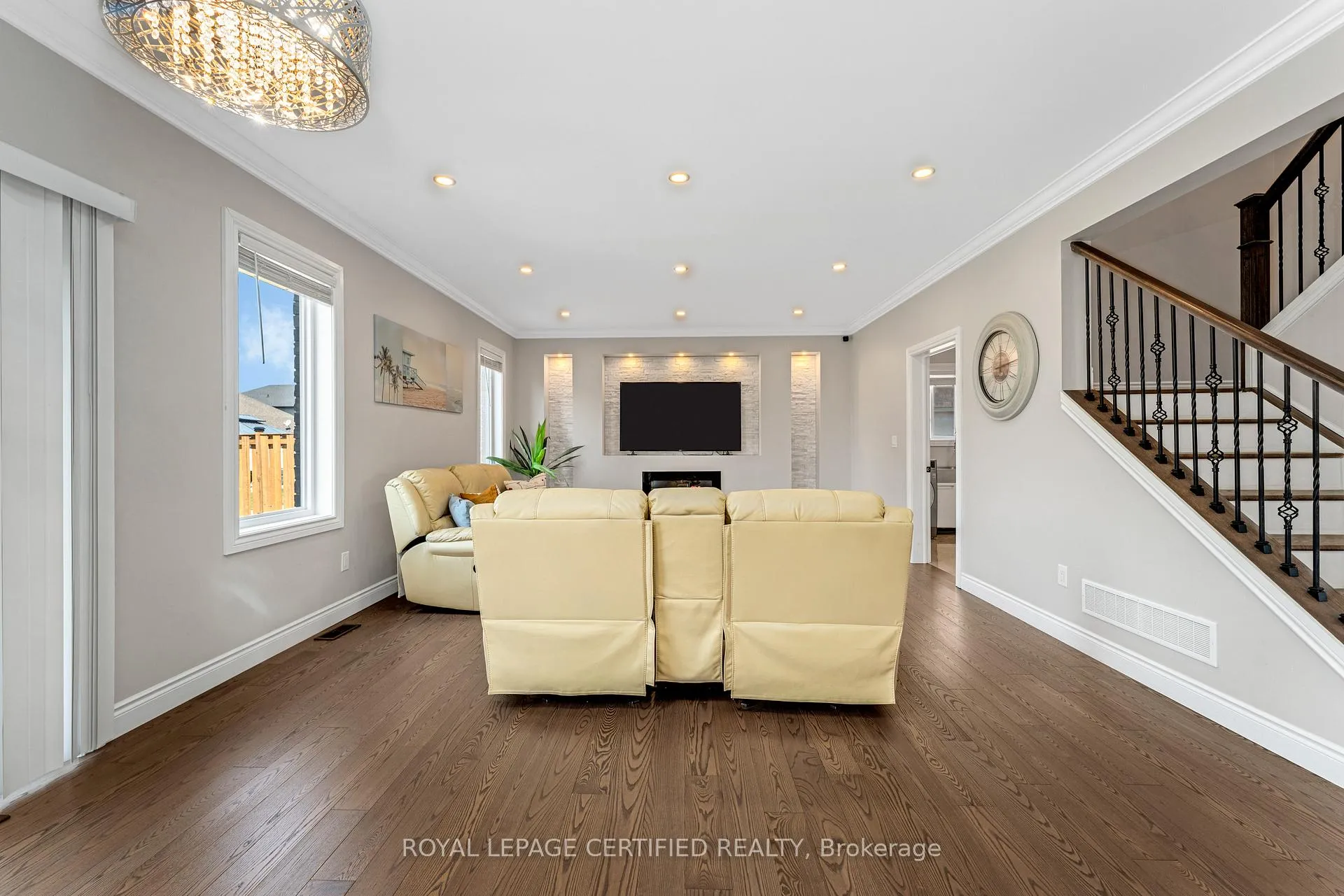 Photo 10 of 190 Spring Street, Lakeshore — HOMEH