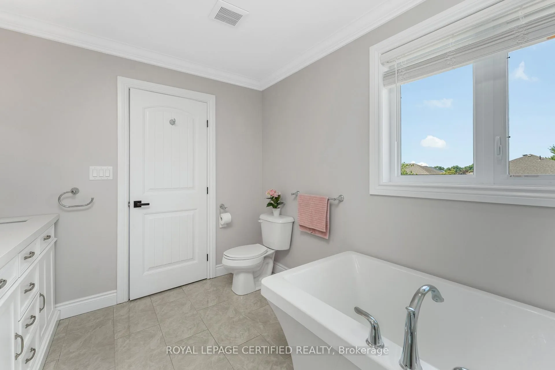 Photo 22 of 190 Spring Street, Lakeshore — HOMEH