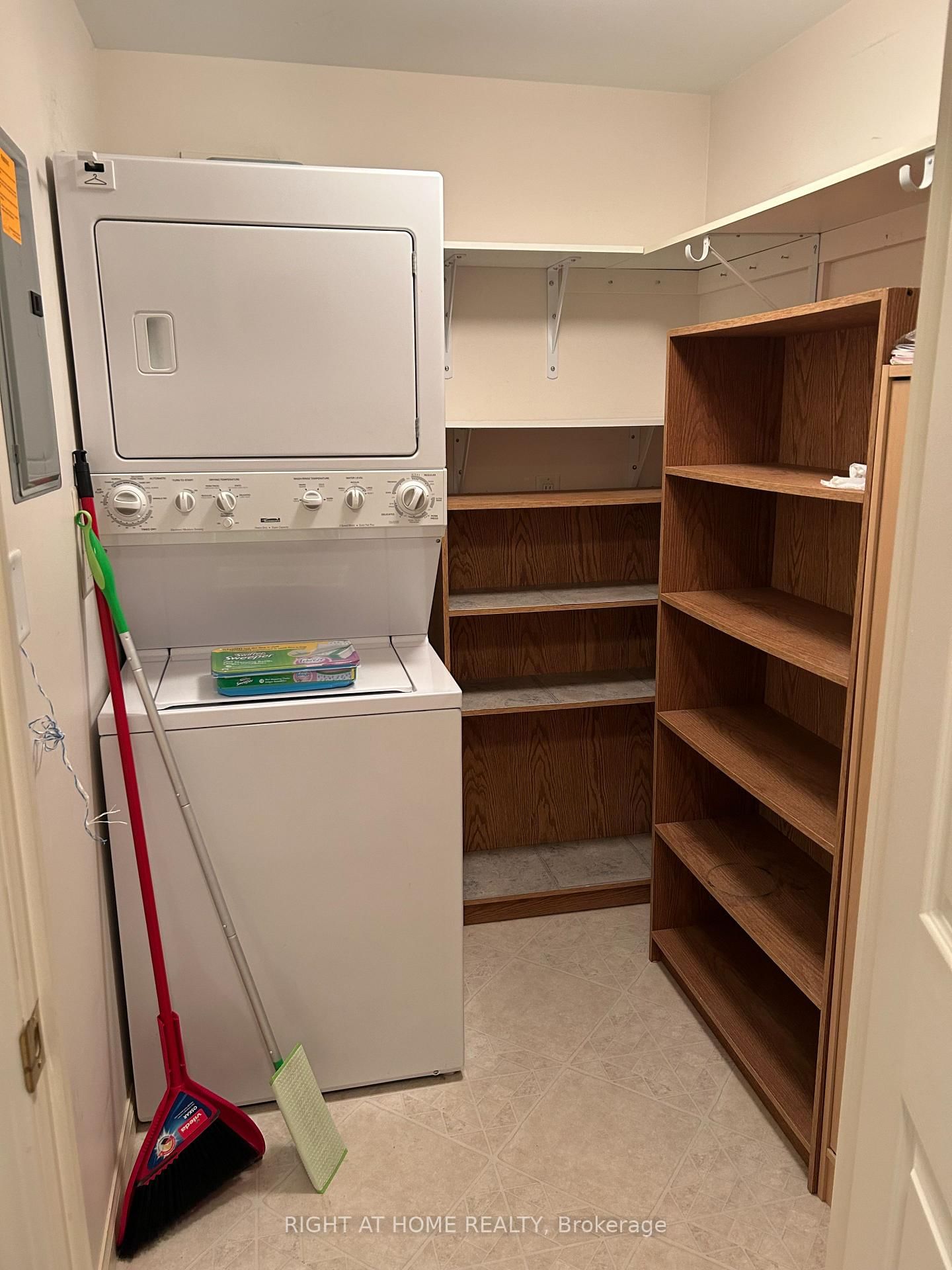 Photo 4 of Unit 303, 90 Dean Ave N, Barrie, Painswick South — HOMEH