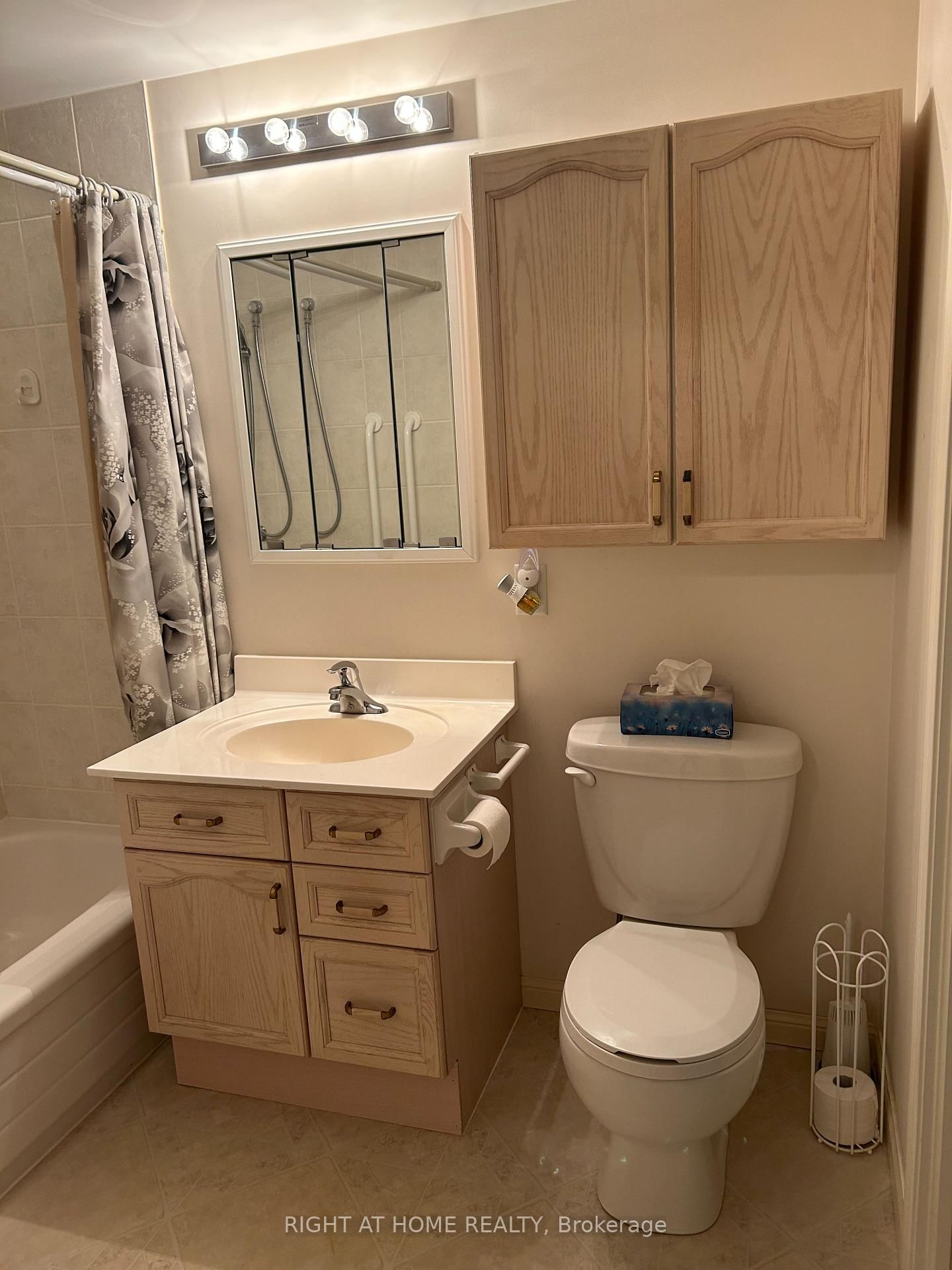 Photo 5 of Unit 303, 90 Dean Ave N, Barrie, Painswick South — HOMEH