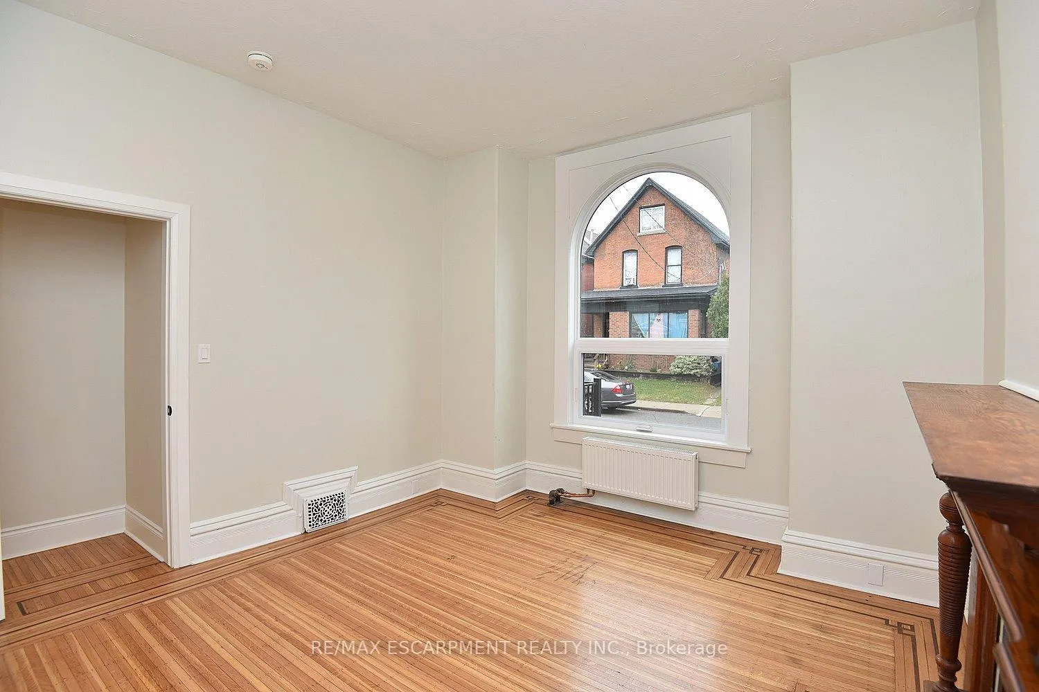 Photo 14 of 66 Erie Avenue, Hamilton, Stinson — HOMEH