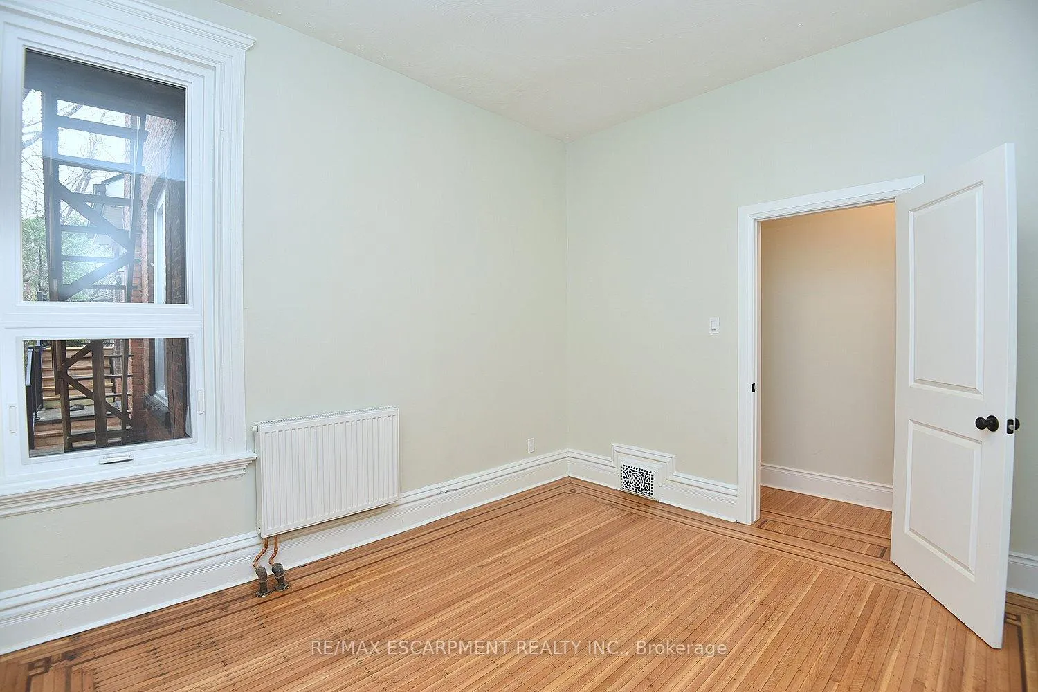 Photo 17 of 66 Erie Avenue, Hamilton, Stinson — HOMEH