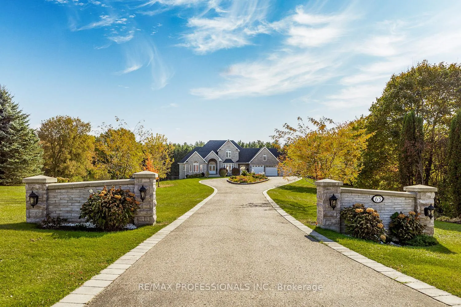 Photo 2 of 63 Rowley Drive, Caledon, Palgrave — HOMEH