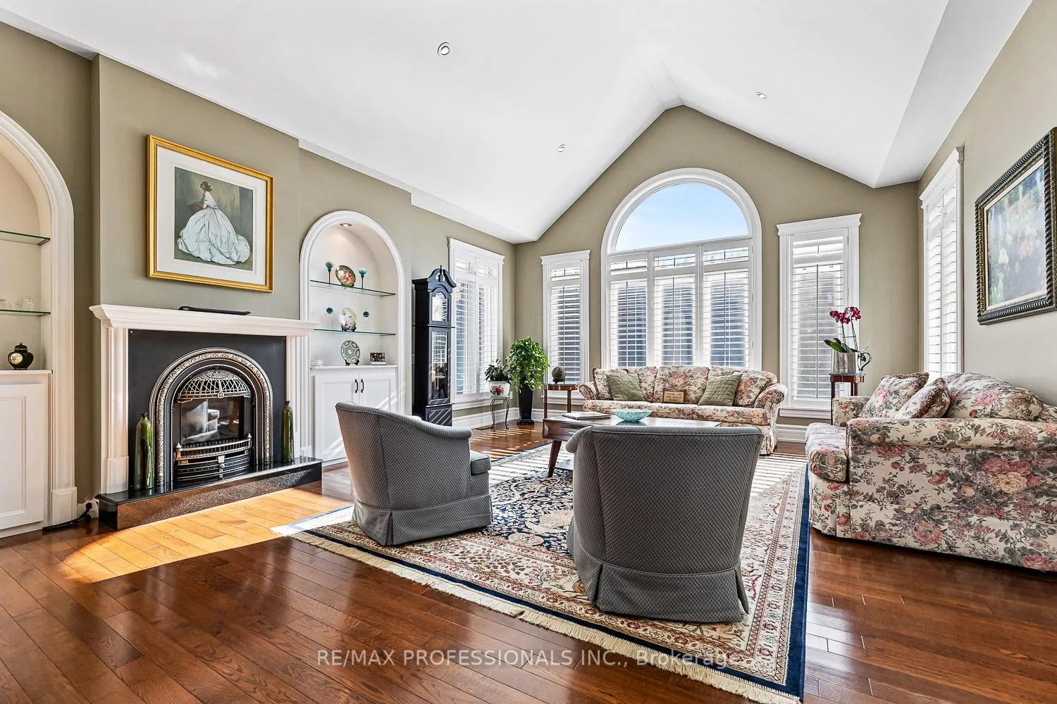 Photo 7 of 63 Rowley Drive, Caledon, Palgrave — HOMEH