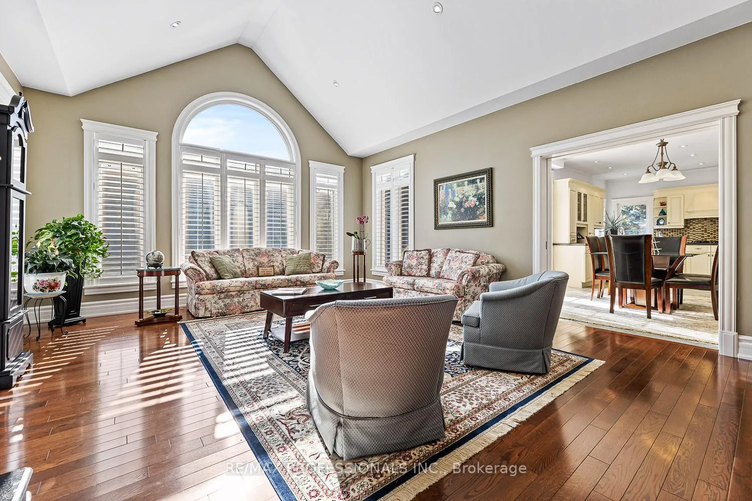 Photo 9 of 63 Rowley Drive, Caledon, Palgrave — HOMEH