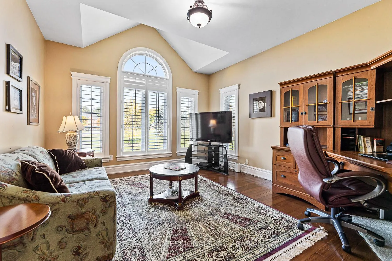 Photo 18 of 63 Rowley Drive, Caledon, Palgrave — HOMEH