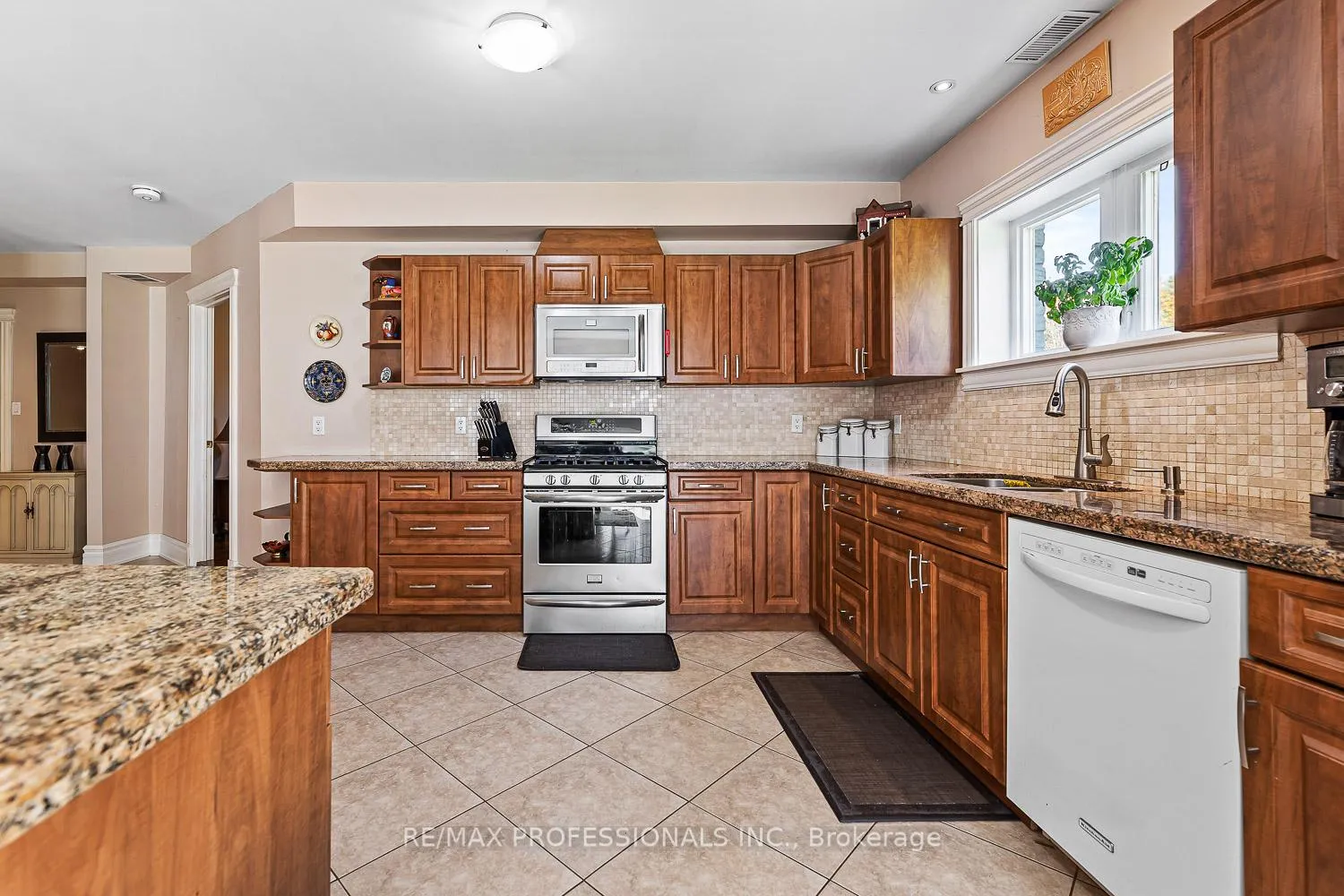 Photo 28 of 63 Rowley Drive, Caledon, Palgrave — HOMEH
