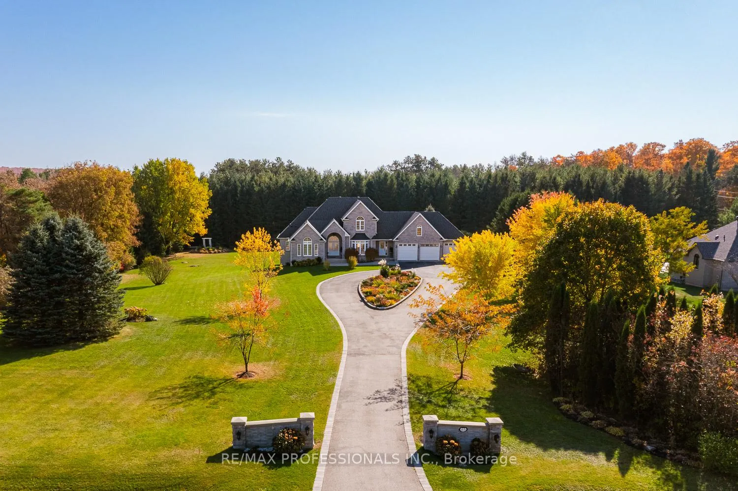 Photo 39 of 63 Rowley Drive, Caledon, Palgrave — HOMEH