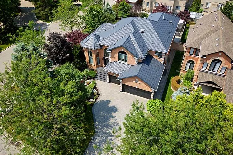 Photo 4 of 2 Kimber Crescent, Vaughan, East Woodbridge — HOMEH