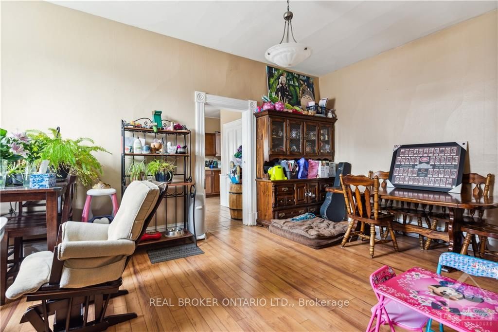 Photo 8 of 113 George Street, Carleton Place — HOMEH