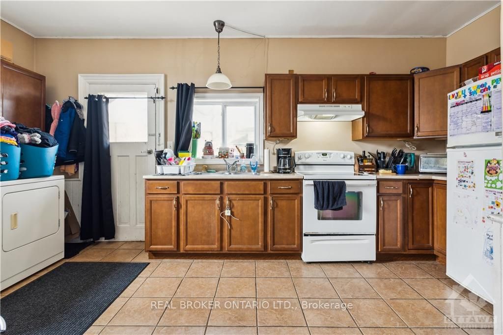 Photo 9 of 113 George Street, Carleton Place — HOMEH