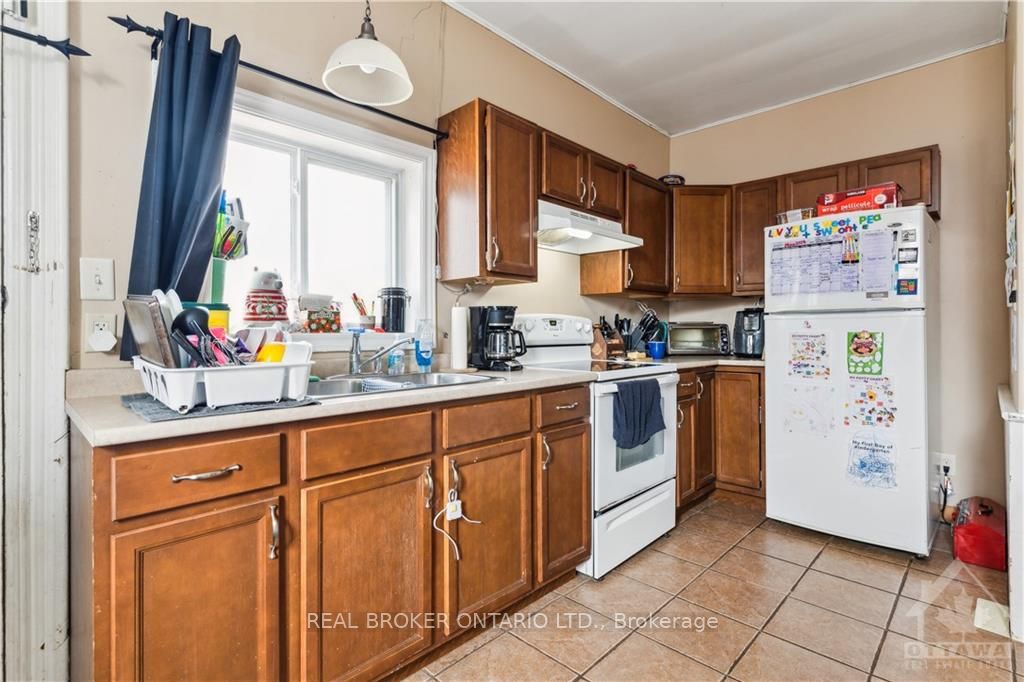 Photo 10 of 113 George Street, Carleton Place — HOMEH