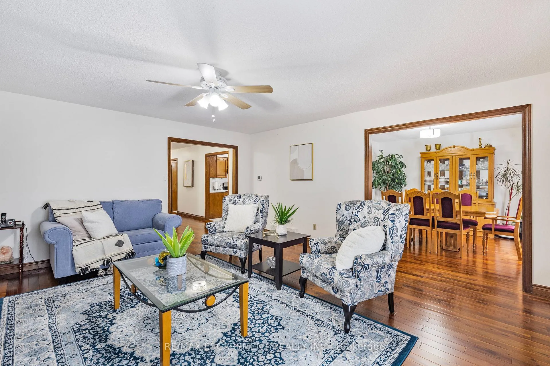 Photo 6 of 739 Mud Street, Hamilton, Stoney Creek Mountain — HOMEH