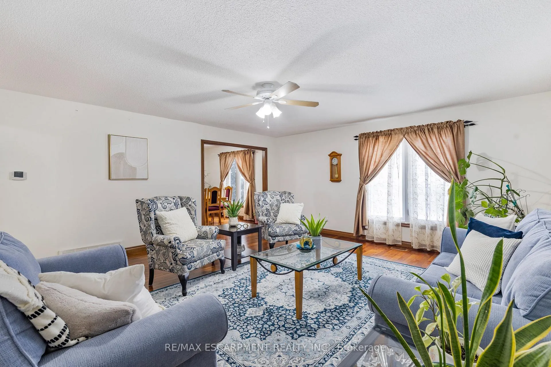 Photo 7 of 739 Mud Street, Hamilton, Stoney Creek Mountain — HOMEH