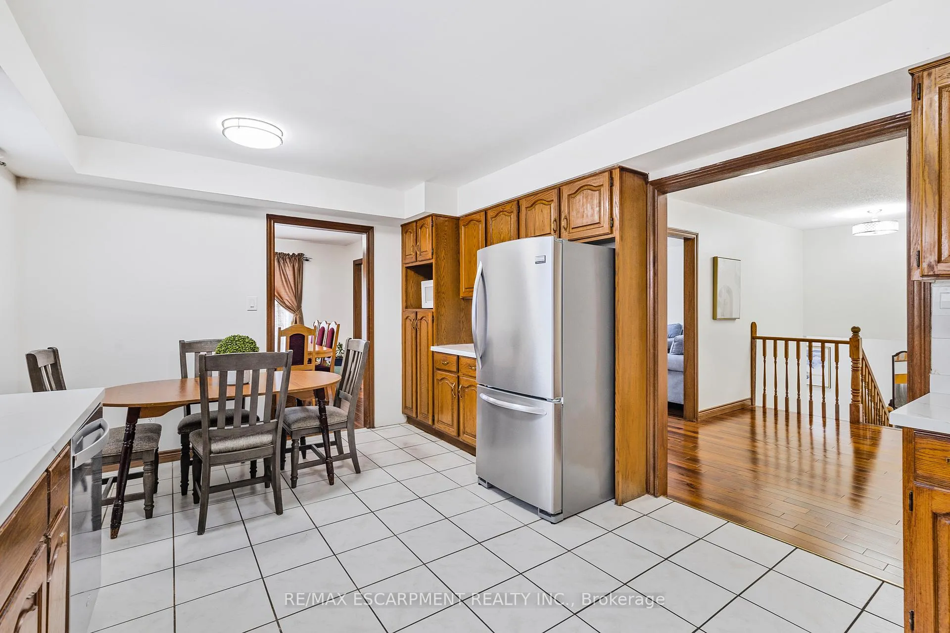 Photo 13 of 739 Mud Street, Hamilton, Stoney Creek Mountain — HOMEH