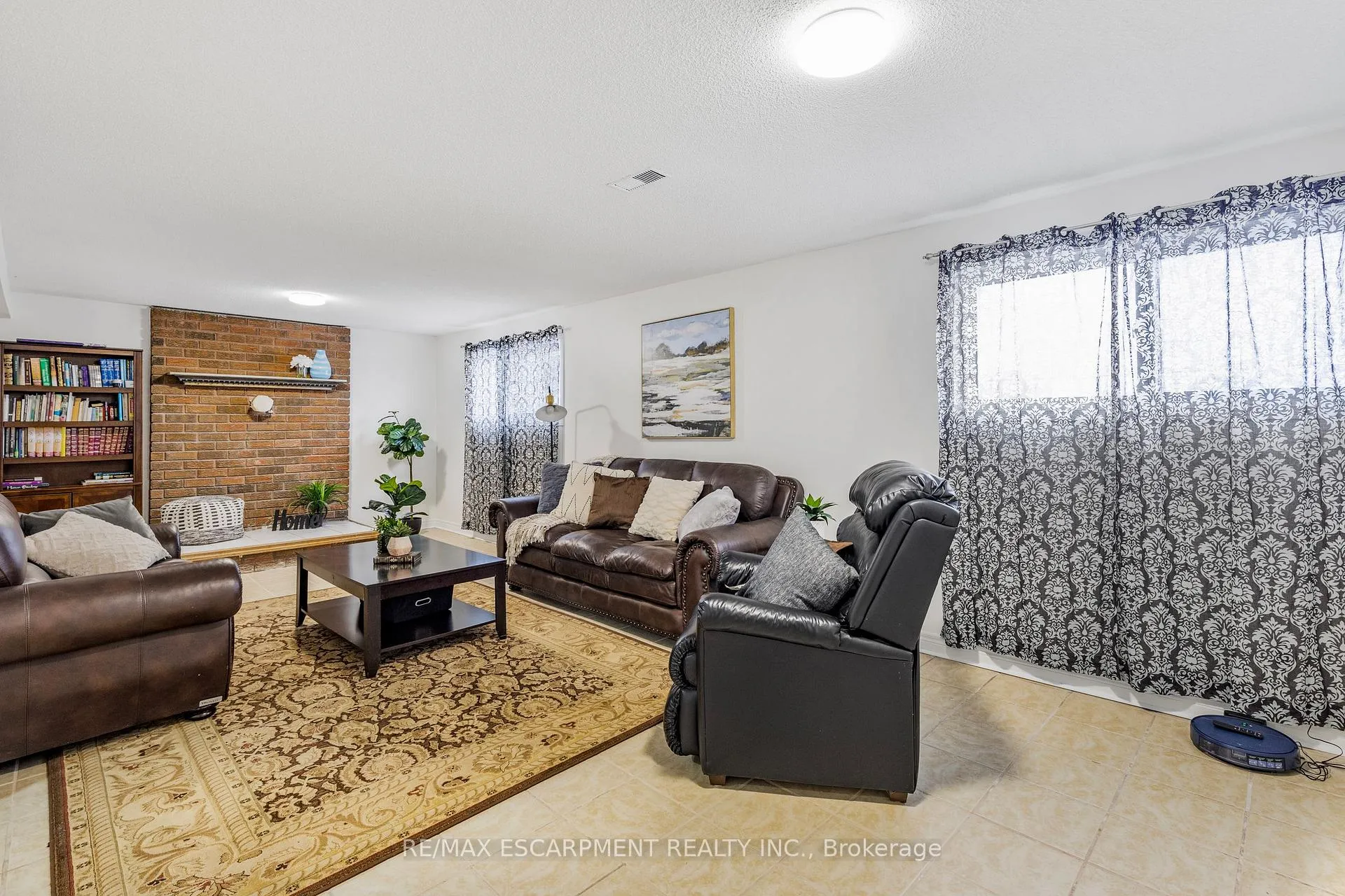 Photo 23 of 739 Mud Street, Hamilton, Stoney Creek Mountain — HOMEH