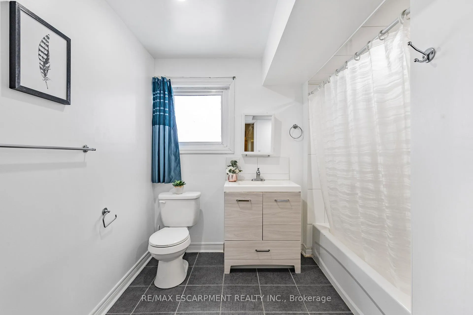 Photo 28 of 739 Mud Street, Hamilton, Stoney Creek Mountain — HOMEH
