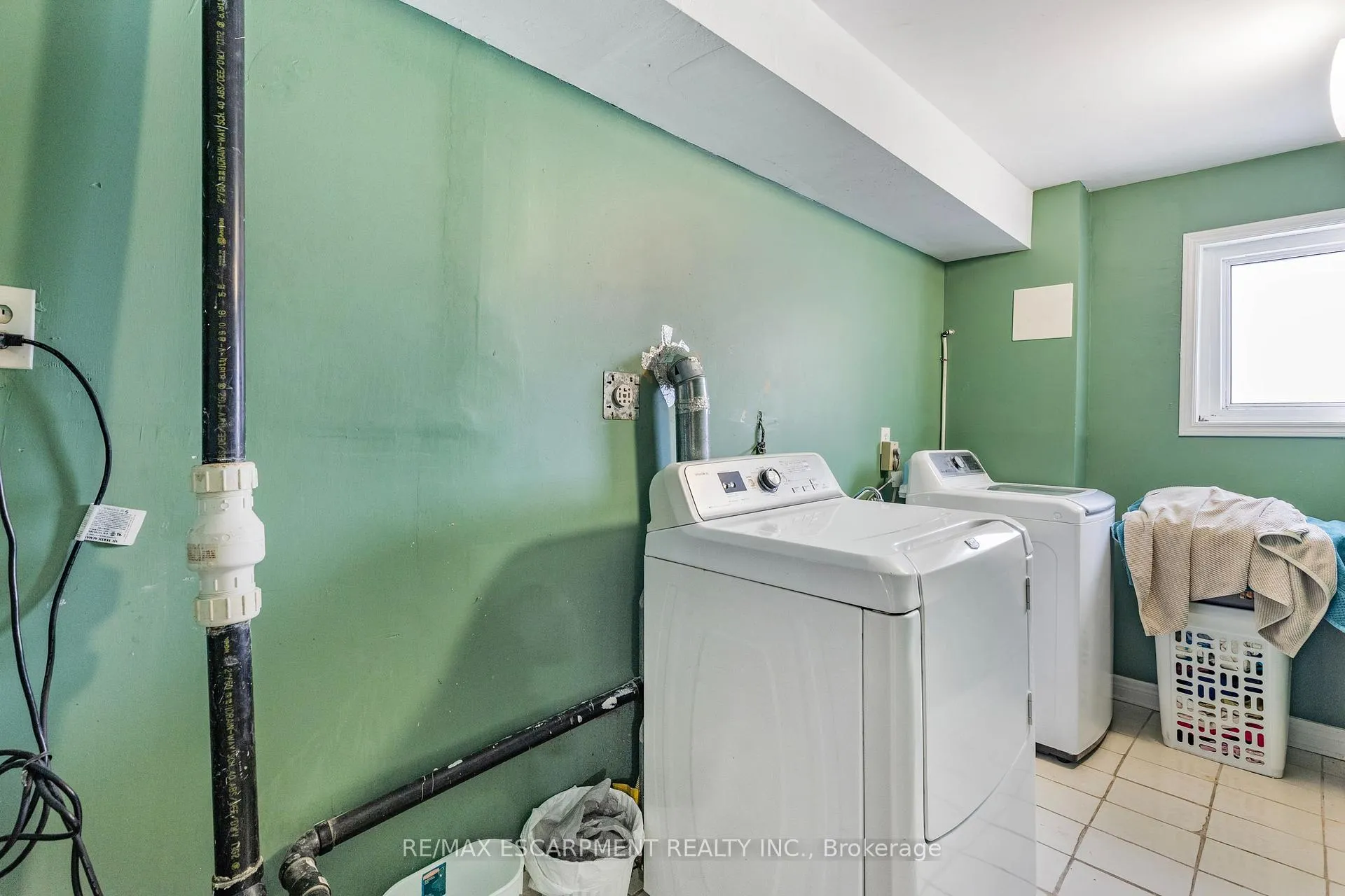 Photo 30 of 739 Mud Street, Hamilton, Stoney Creek Mountain — HOMEH