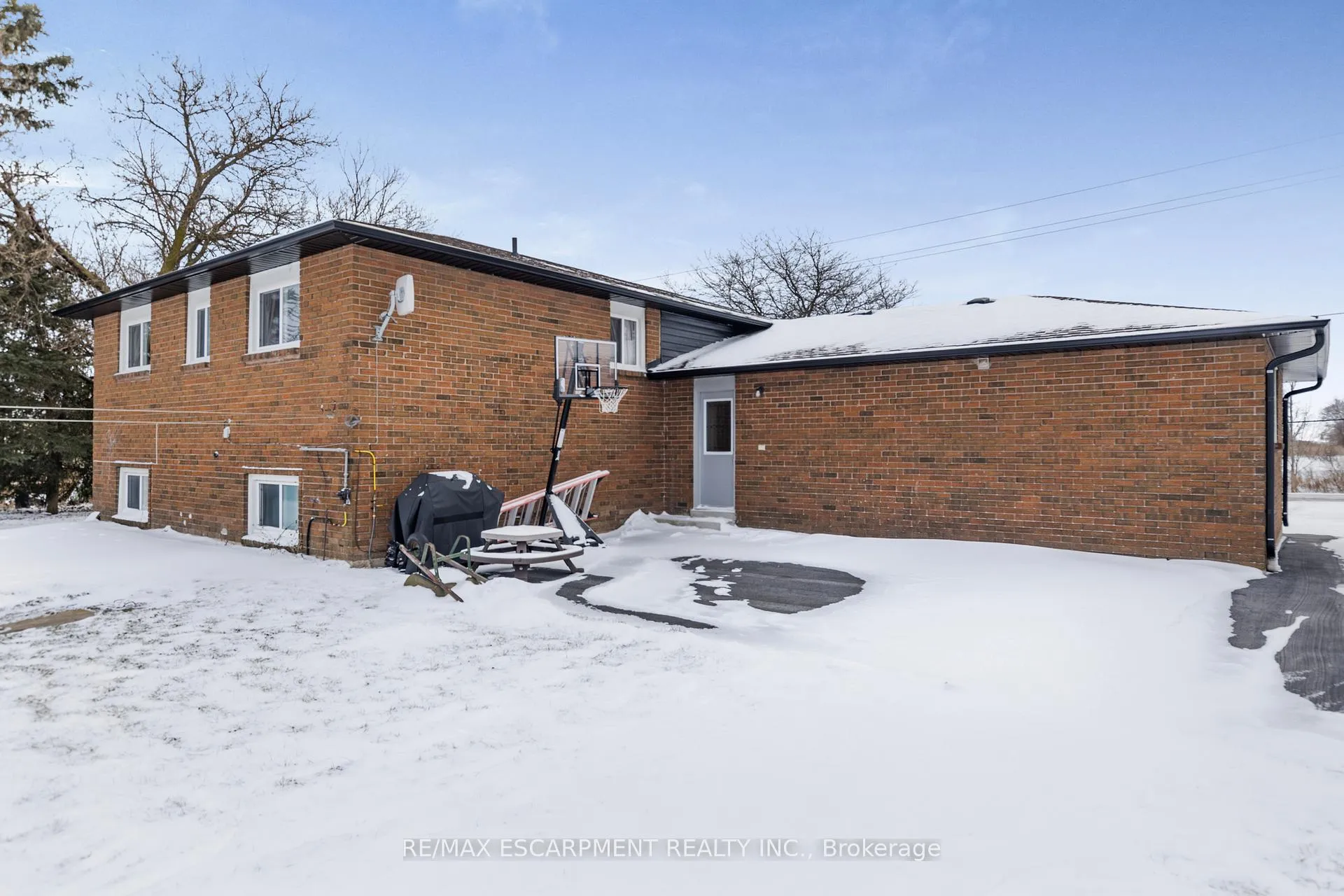 Photo 32 of 739 Mud Street, Hamilton, Stoney Creek Mountain — HOMEH