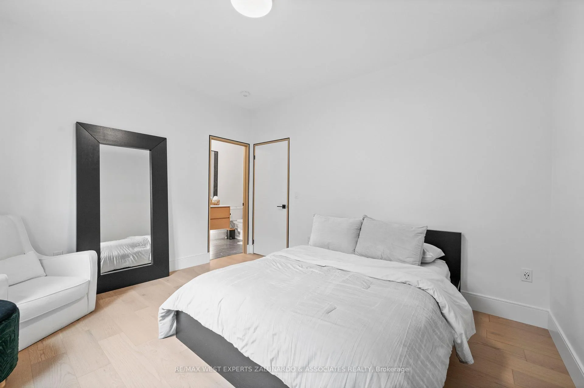 Photo 19 of 36 Simcoe Road, Ramara, Brechin — HOMEH
