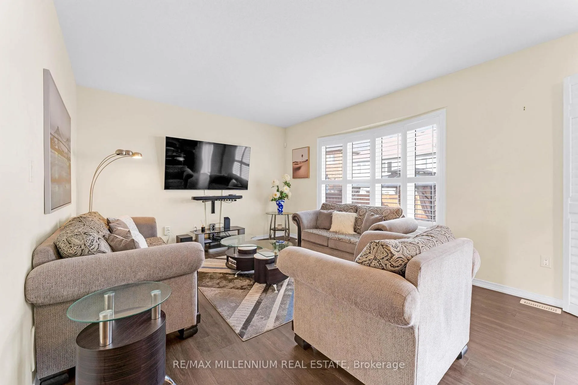 Photo 6 of 71 Cook Street, Hamilton, Binbrook — HOMEH