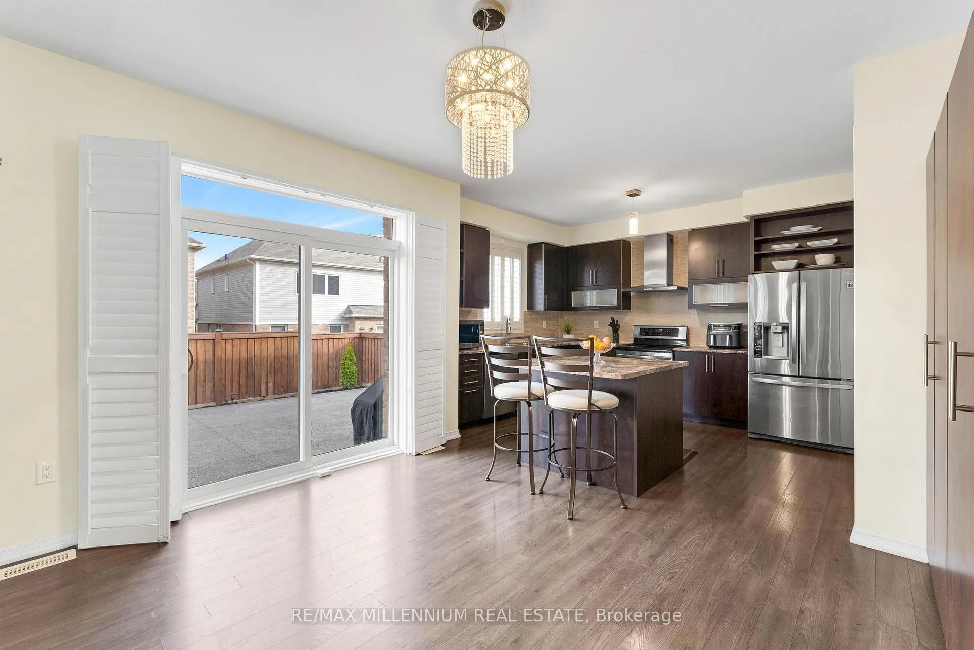 Photo 9 of 71 Cook Street, Hamilton, Binbrook — HOMEH