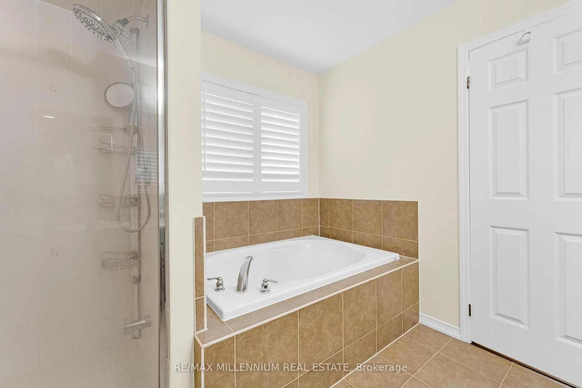 Photo 19 of 71 Cook Street, Hamilton, Binbrook — HOMEH