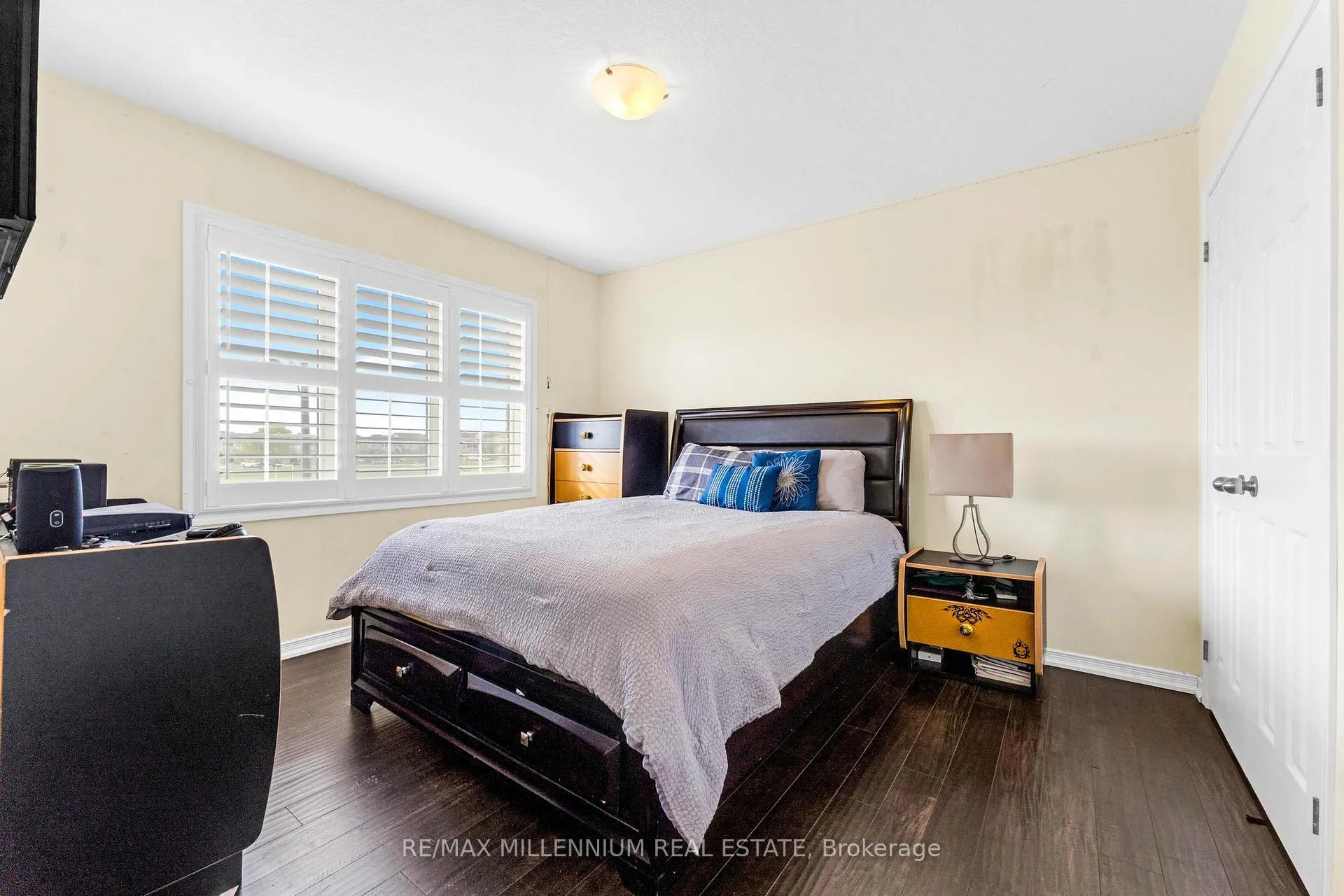 Photo 23 of 71 Cook Street, Hamilton, Binbrook — HOMEH
