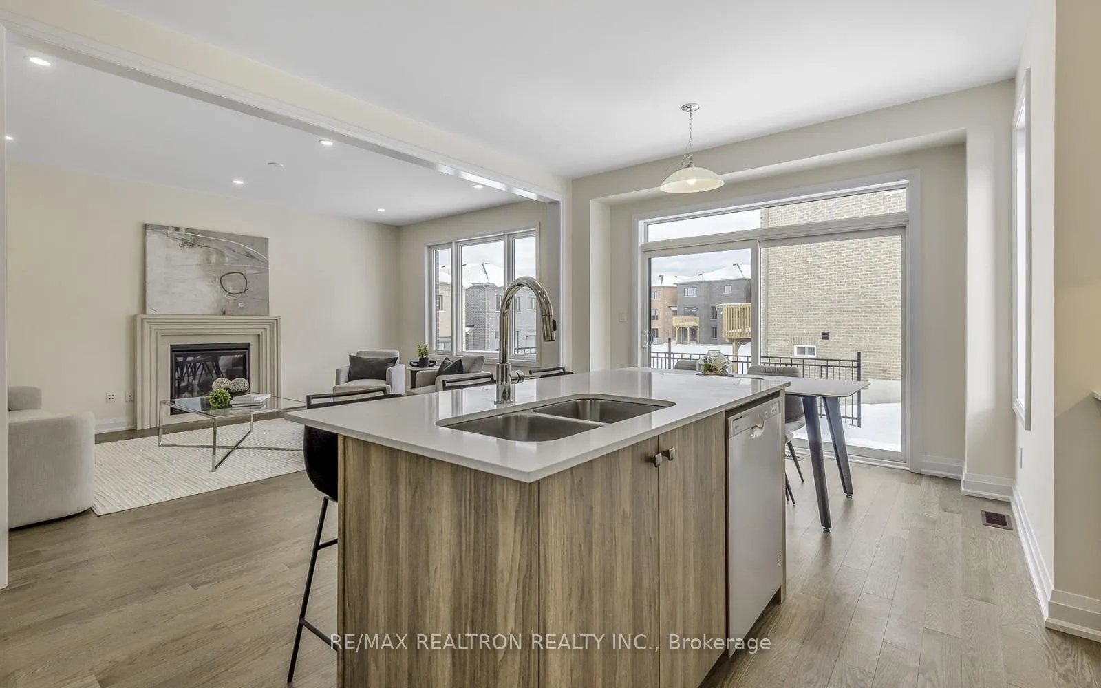 Photo 8 of 111 Calypso Avenue, Springwater, Minesing — HOMEH