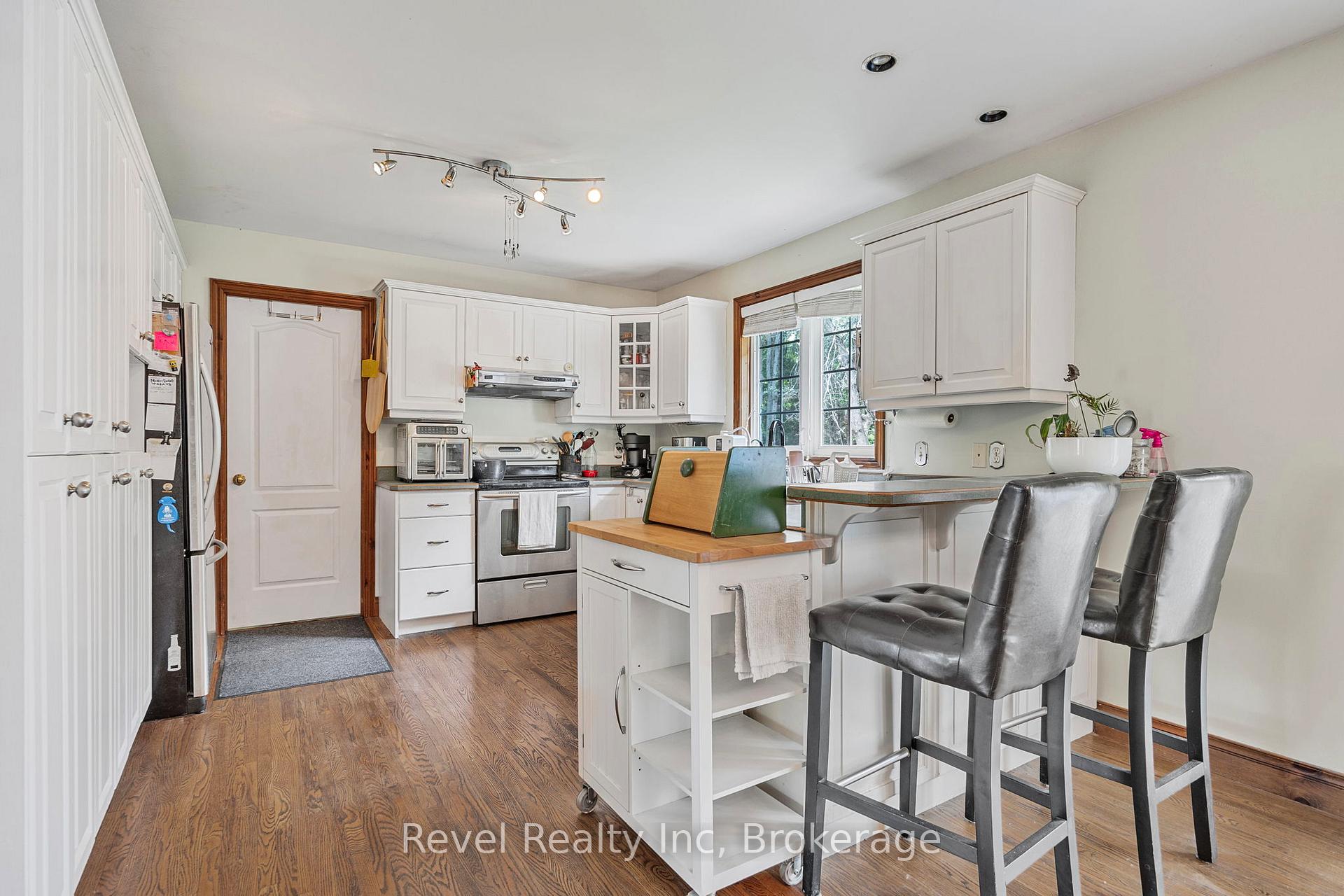 Photo 8 of 2924 10 Nottawasaga, Clearview, Rural Clearview — HOMEH