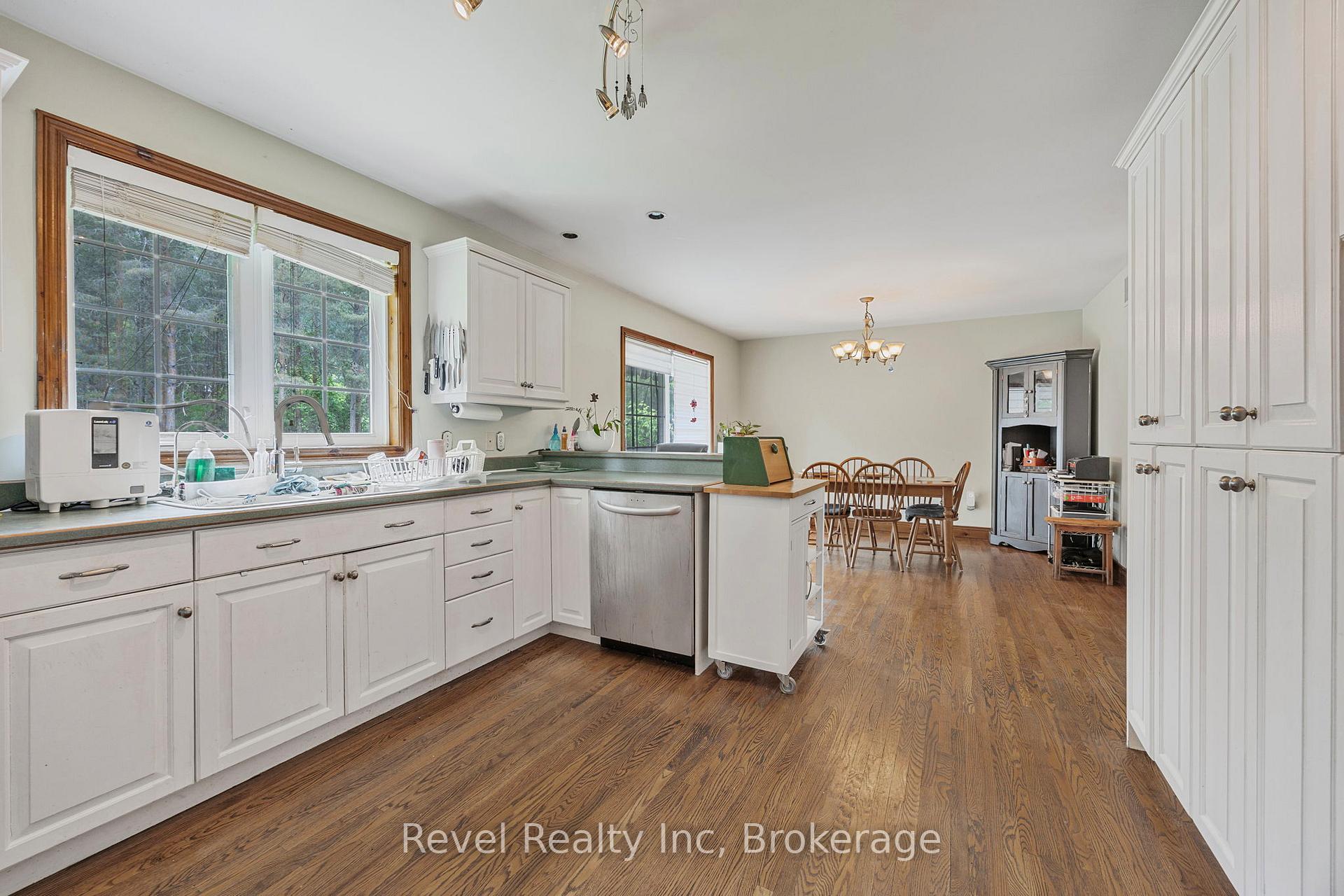Photo 9 of 2924 10 Nottawasaga, Clearview, Rural Clearview — HOMEH