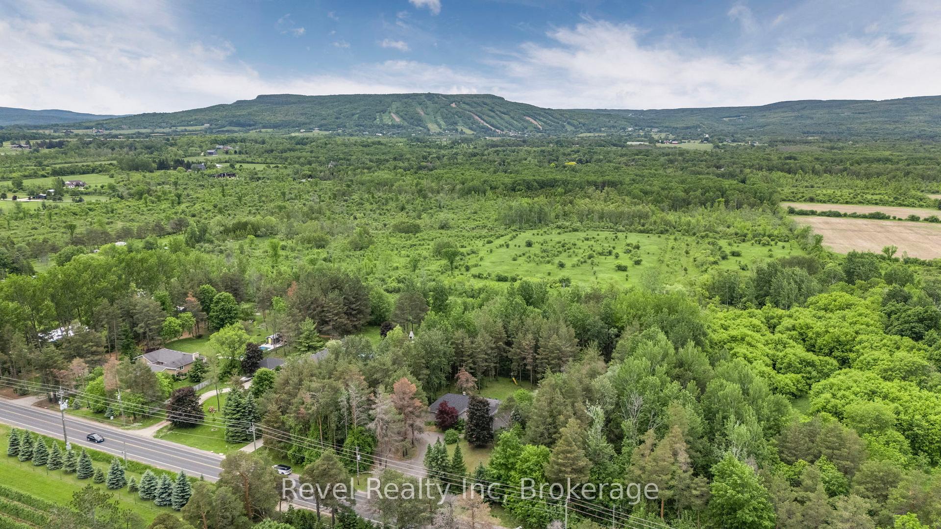Photo 32 of 2924 10 Nottawasaga, Clearview, Rural Clearview — HOMEH