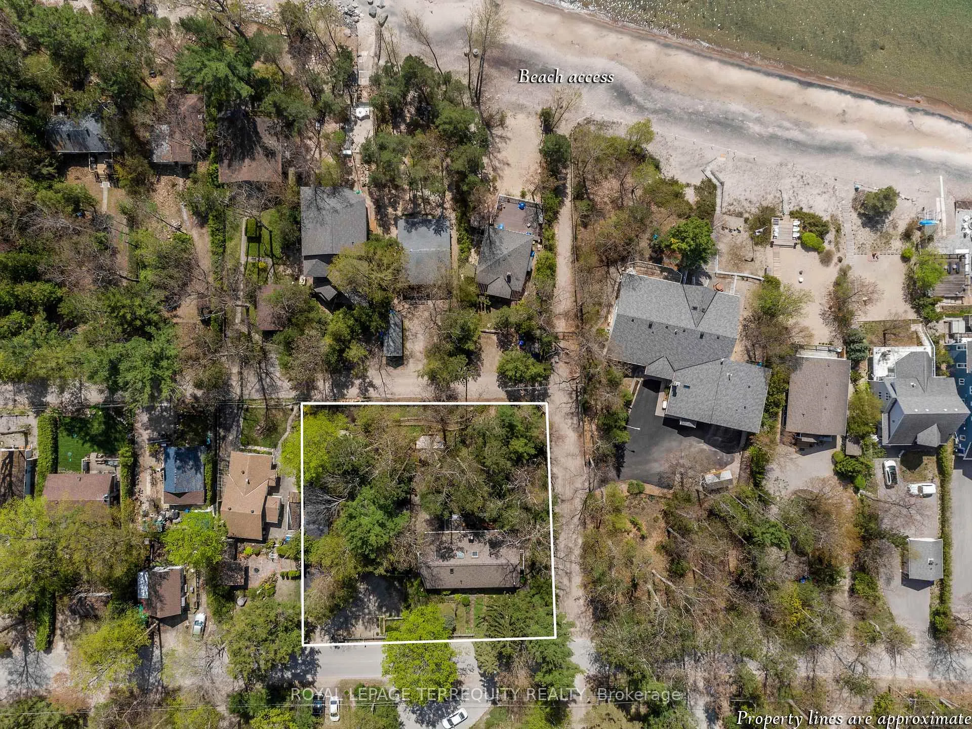 Photo 3 of 19 Finley Drive, Tiny, Rural Tiny — HOMEH