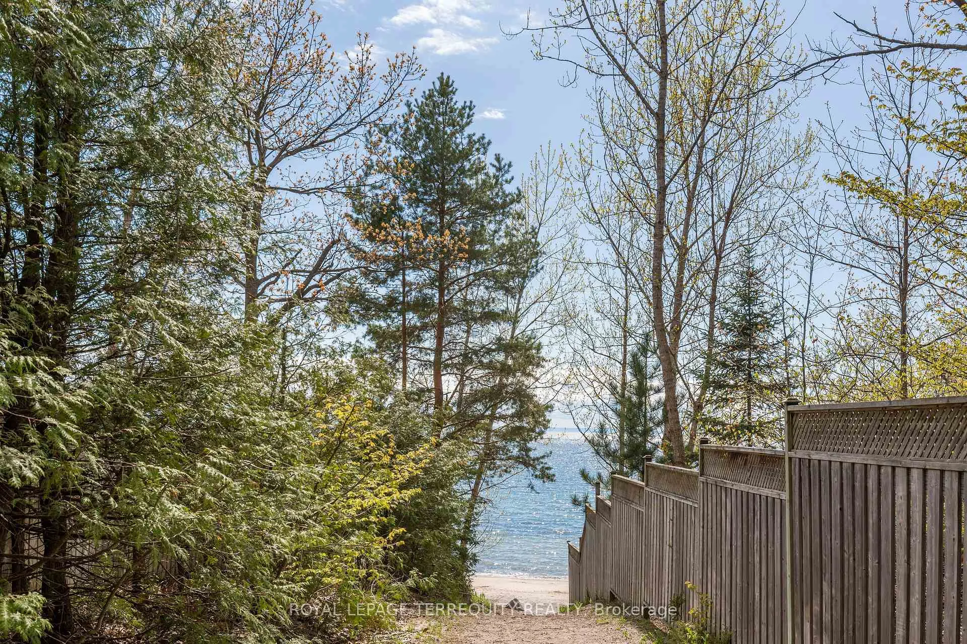 Photo 4 of 19 Finley Drive, Tiny, Rural Tiny — HOMEH