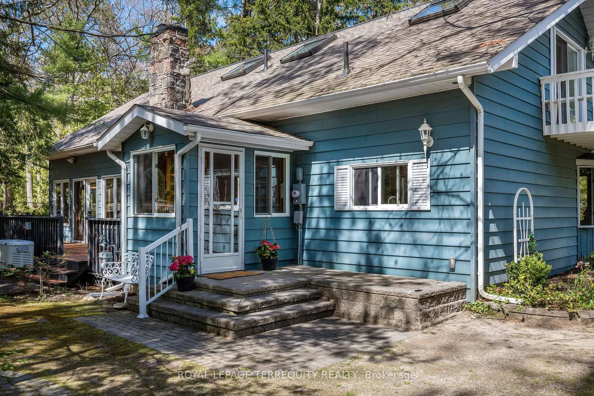 Photo 8 of 19 Finley Drive, Tiny, Rural Tiny — HOMEH