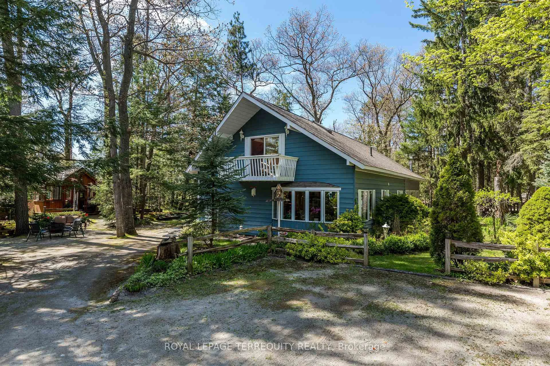 Photo 9 of 19 Finley Drive, Tiny, Rural Tiny — HOMEH