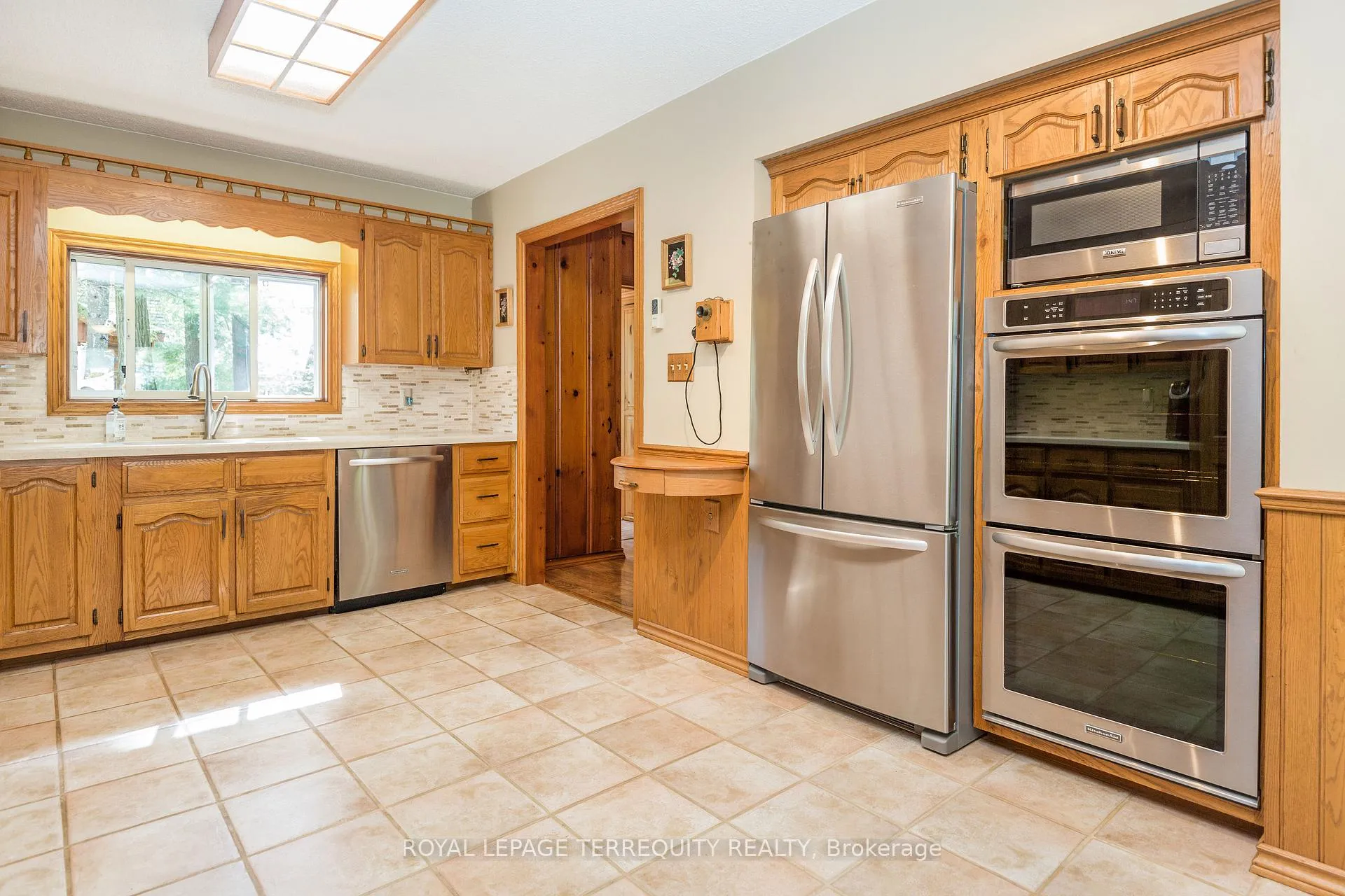 Photo 33 of 19 Finley Drive, Tiny, Rural Tiny — HOMEH