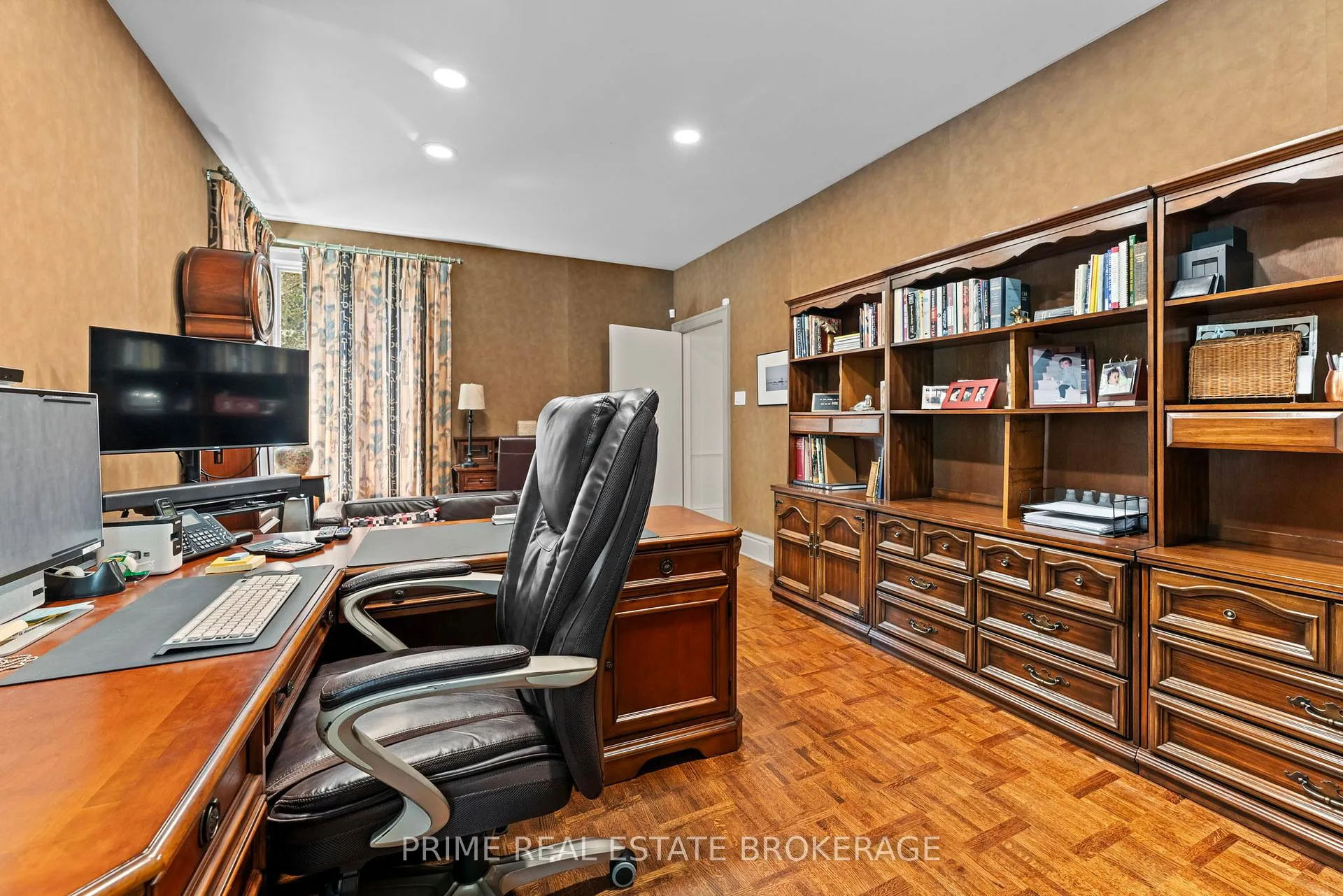 Photo 11 of 203 Riverside Drive, South Huron, Exeter — HOMEH