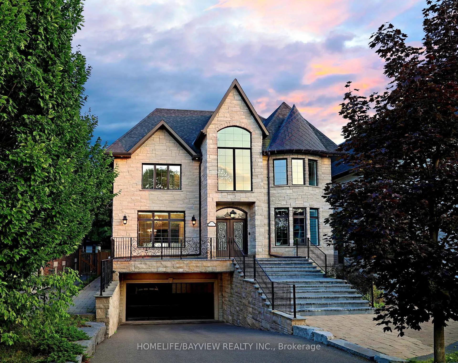 Front of 111 Hillview Road