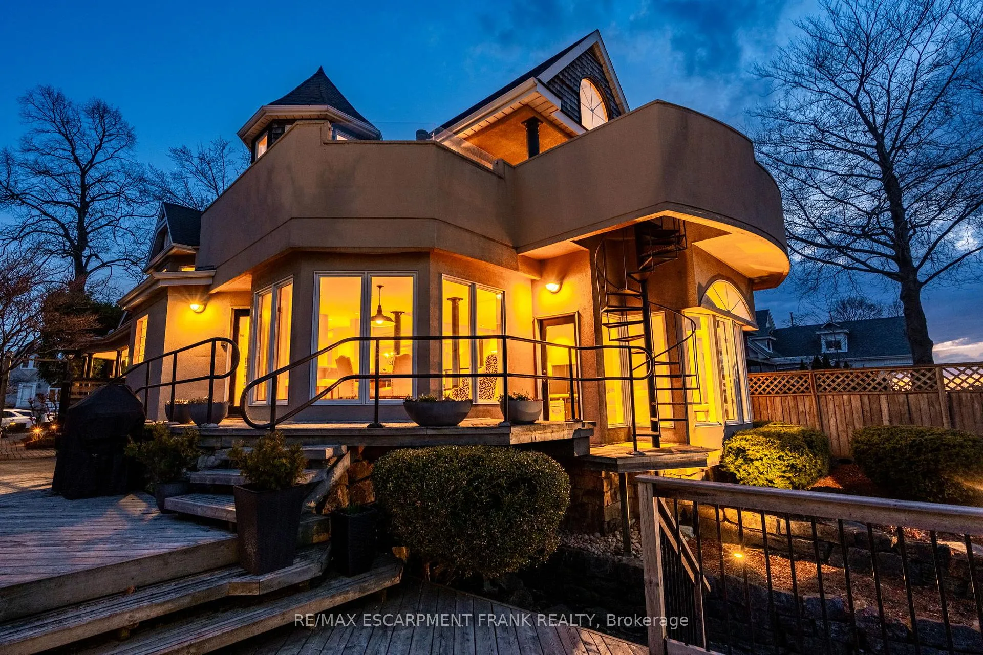 Front of 91 Mountain Park Avenue