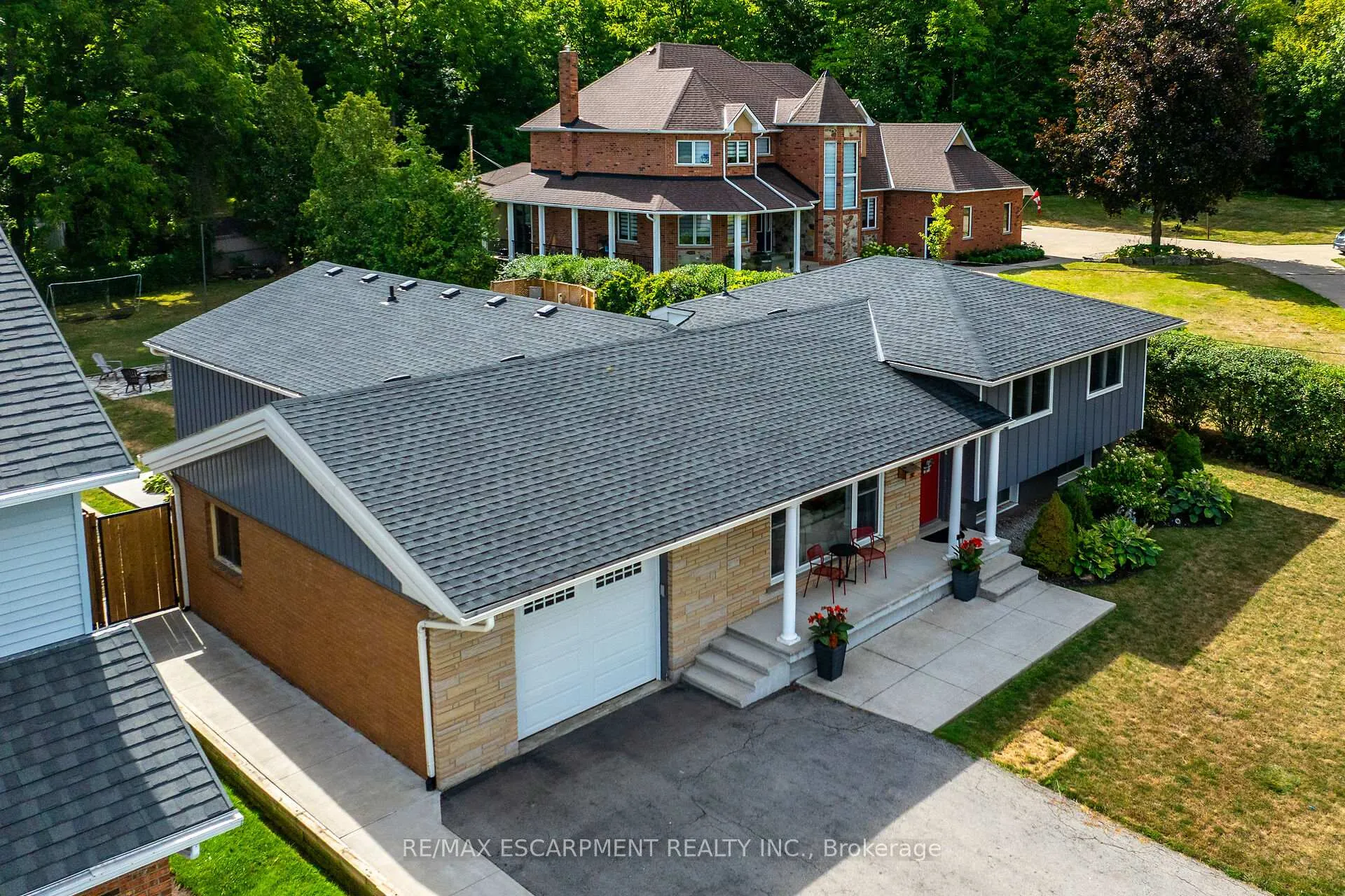 Front of 142 McNeilly Road