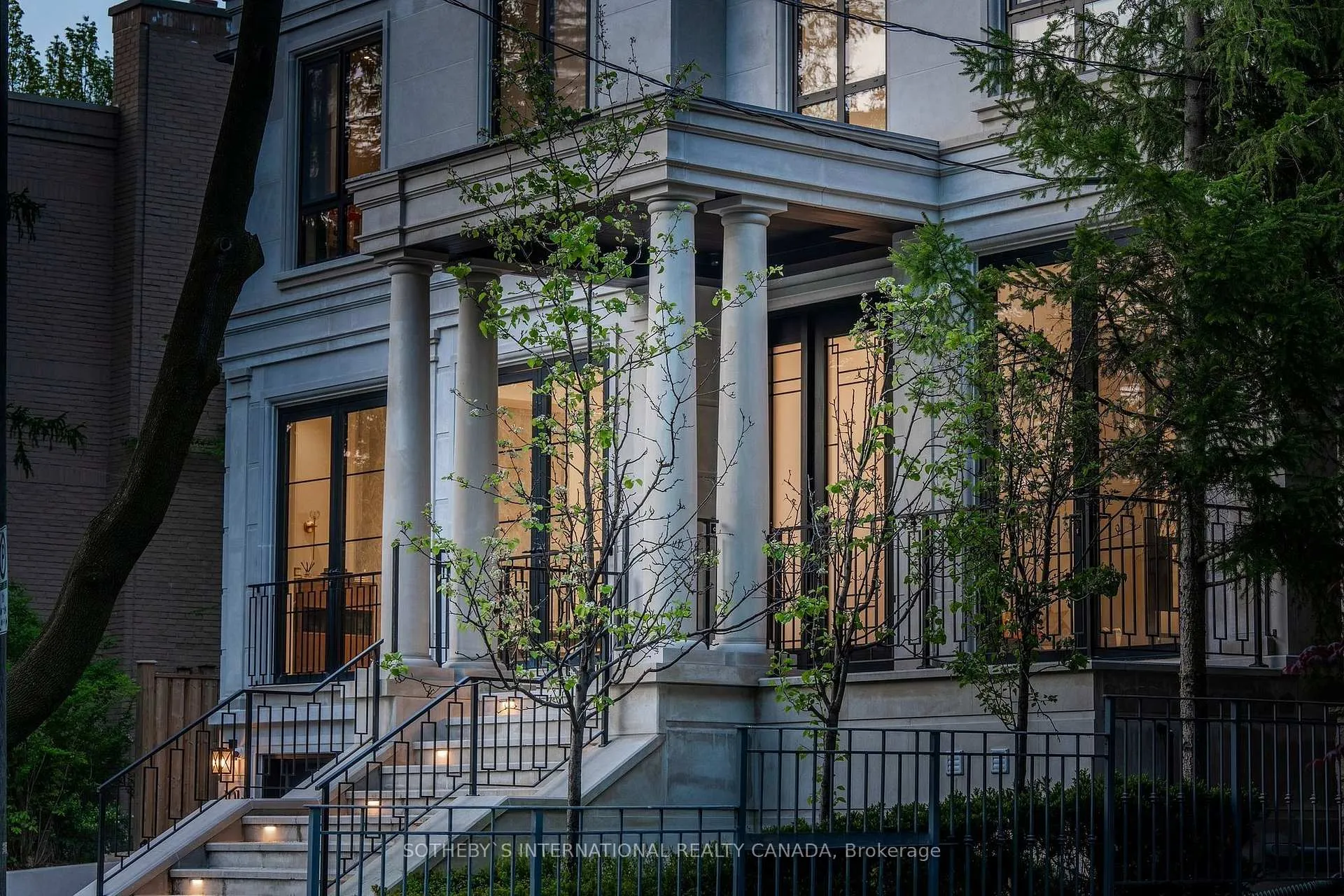 Front of 101 Dunloe Road
