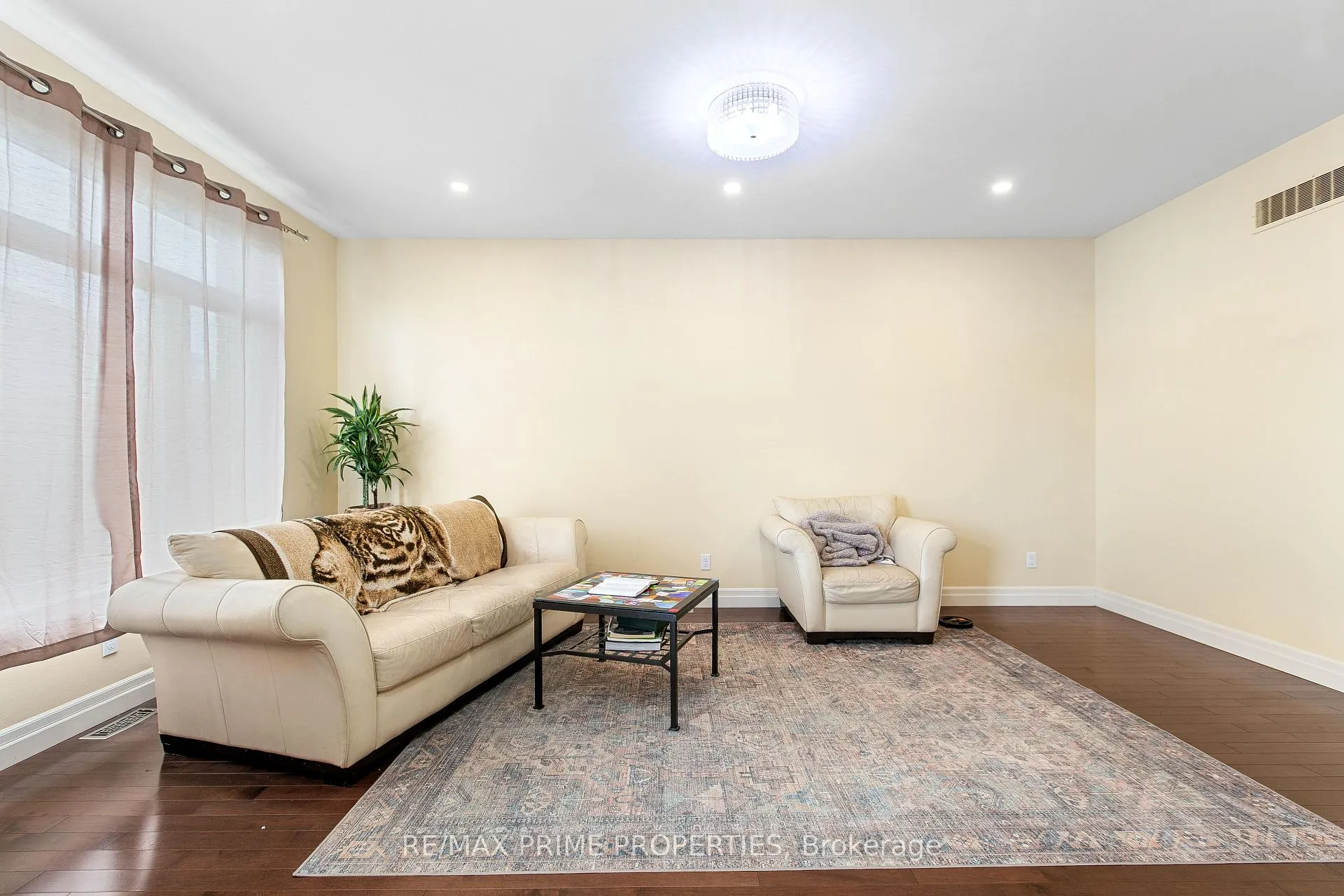 Photo 4 of 36 Bevan Drive, Belleville, Thurlow Ward — HOMEH